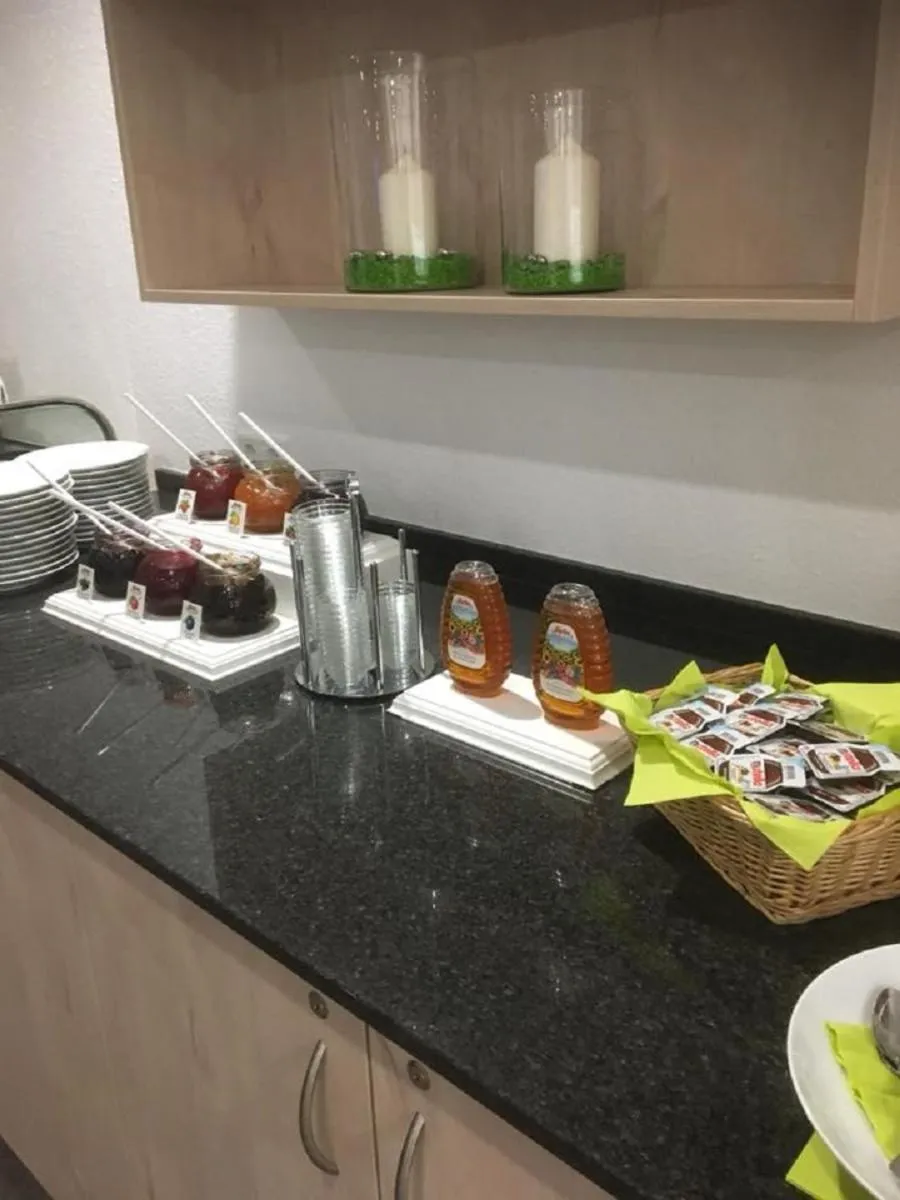 Buffet breakfast in Hotel an der Burgschänke