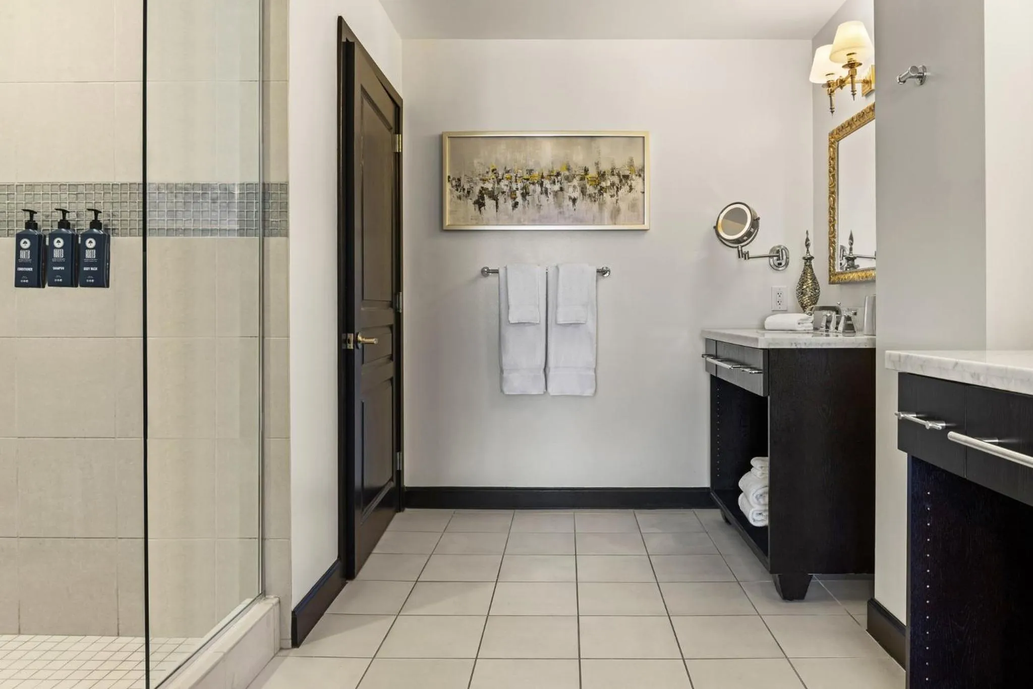 Bathroom in Club Wyndham Canterbury