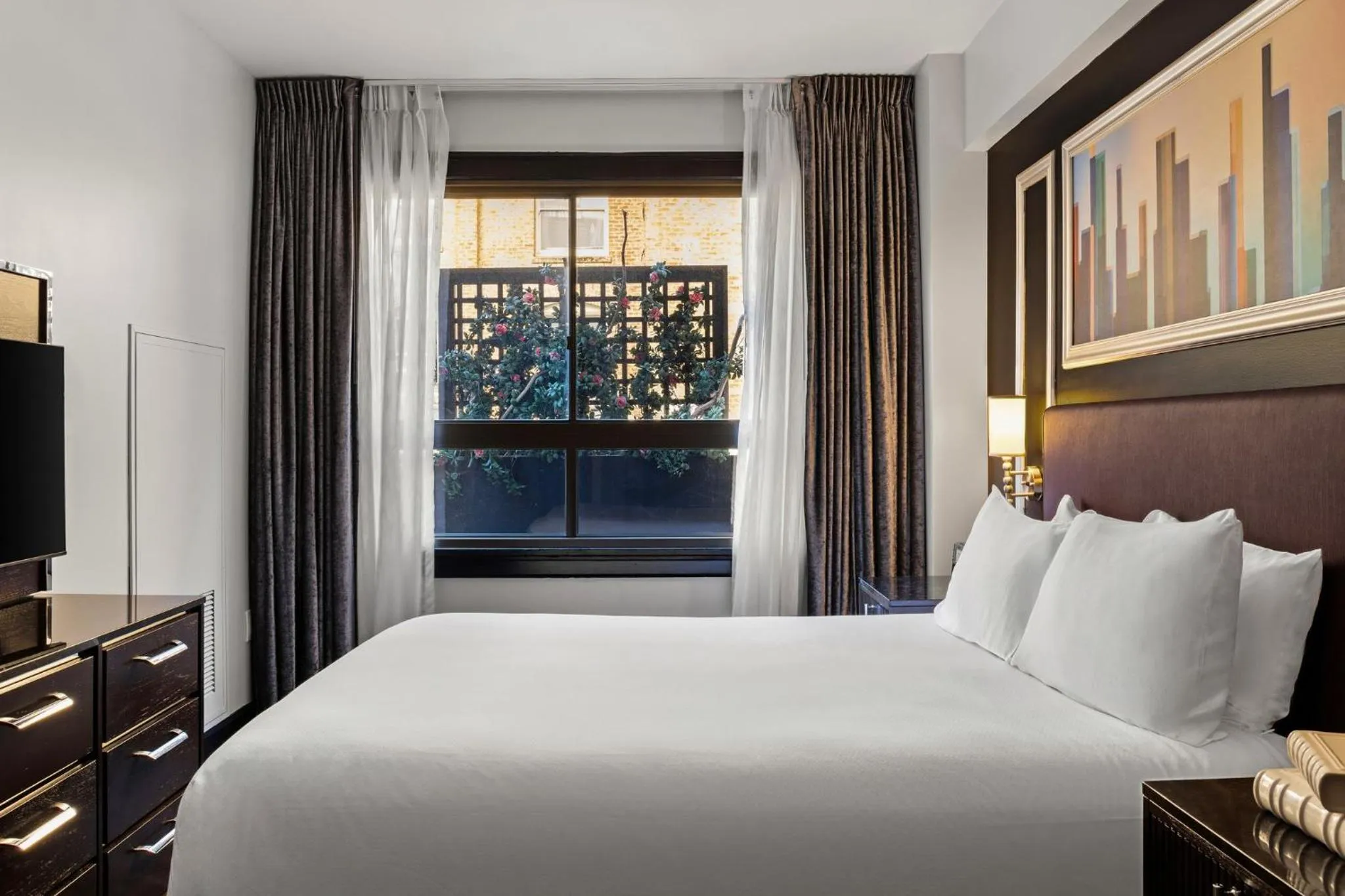 Bedroom, Bed in Club Wyndham Canterbury