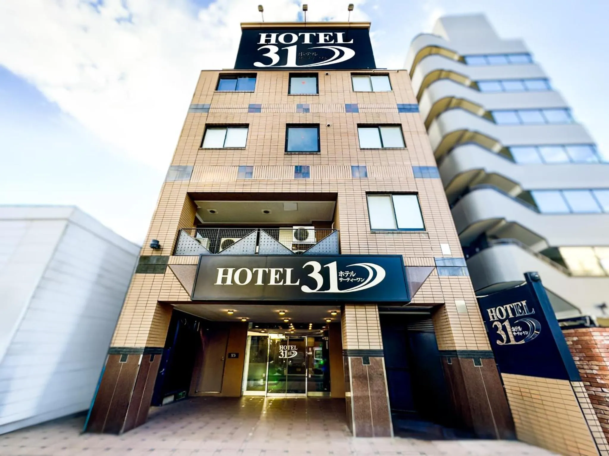 Property building in HOTEL 31