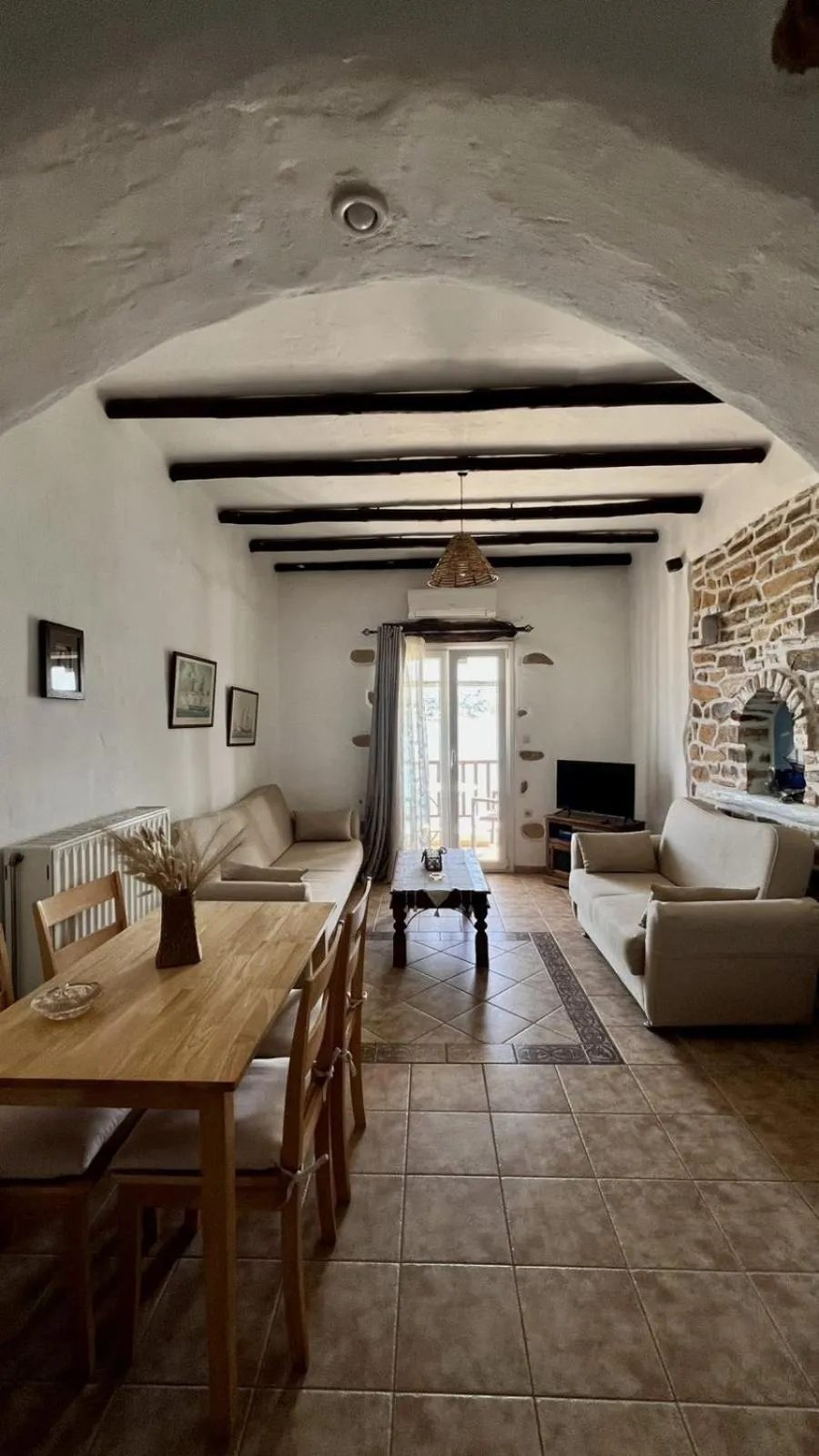 Seating area, Bed in Atlazia Suites