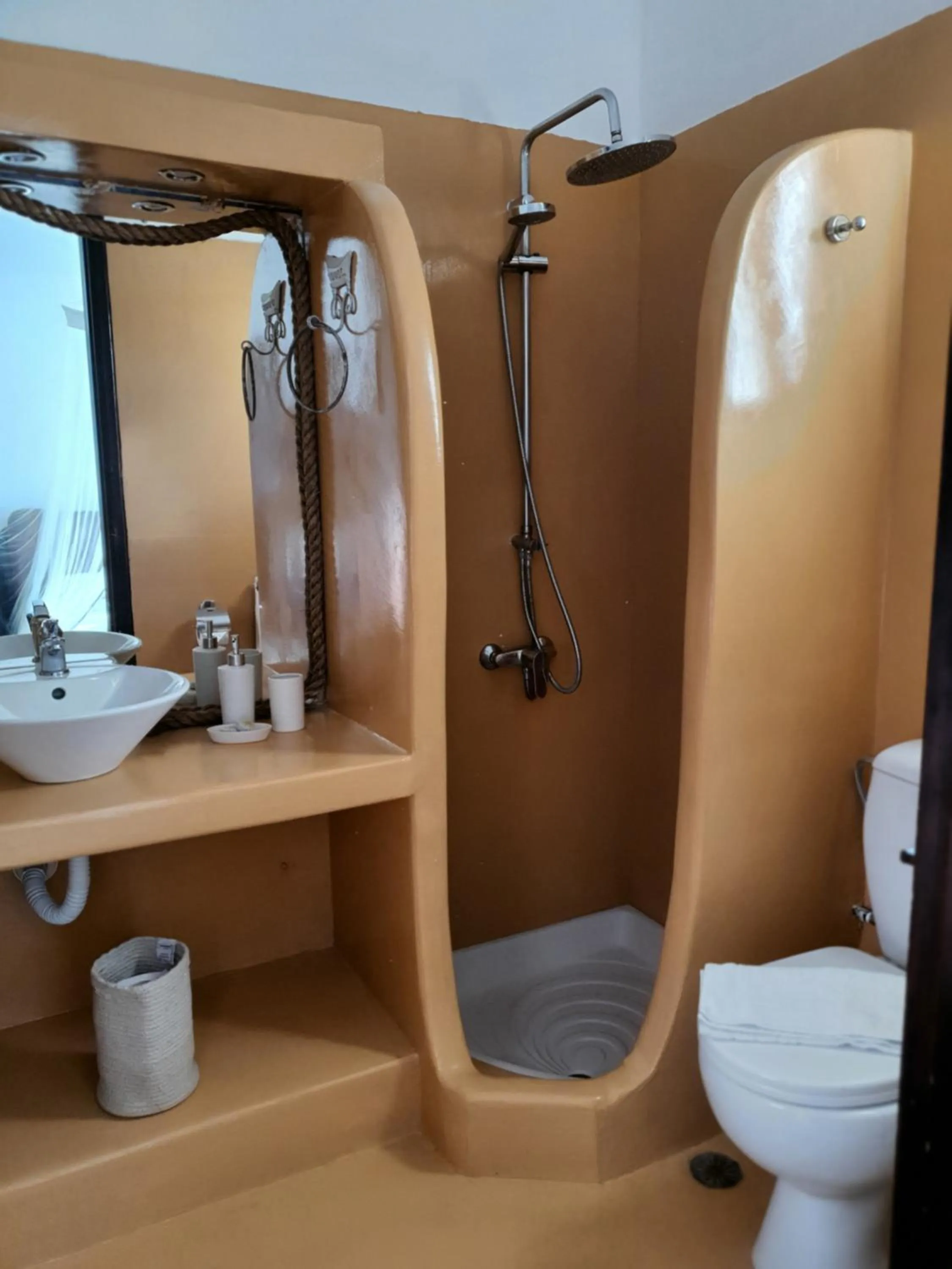 Bathroom in Atlazia Suites