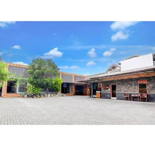 Hotel O Prambanan Near Prambanan Temple