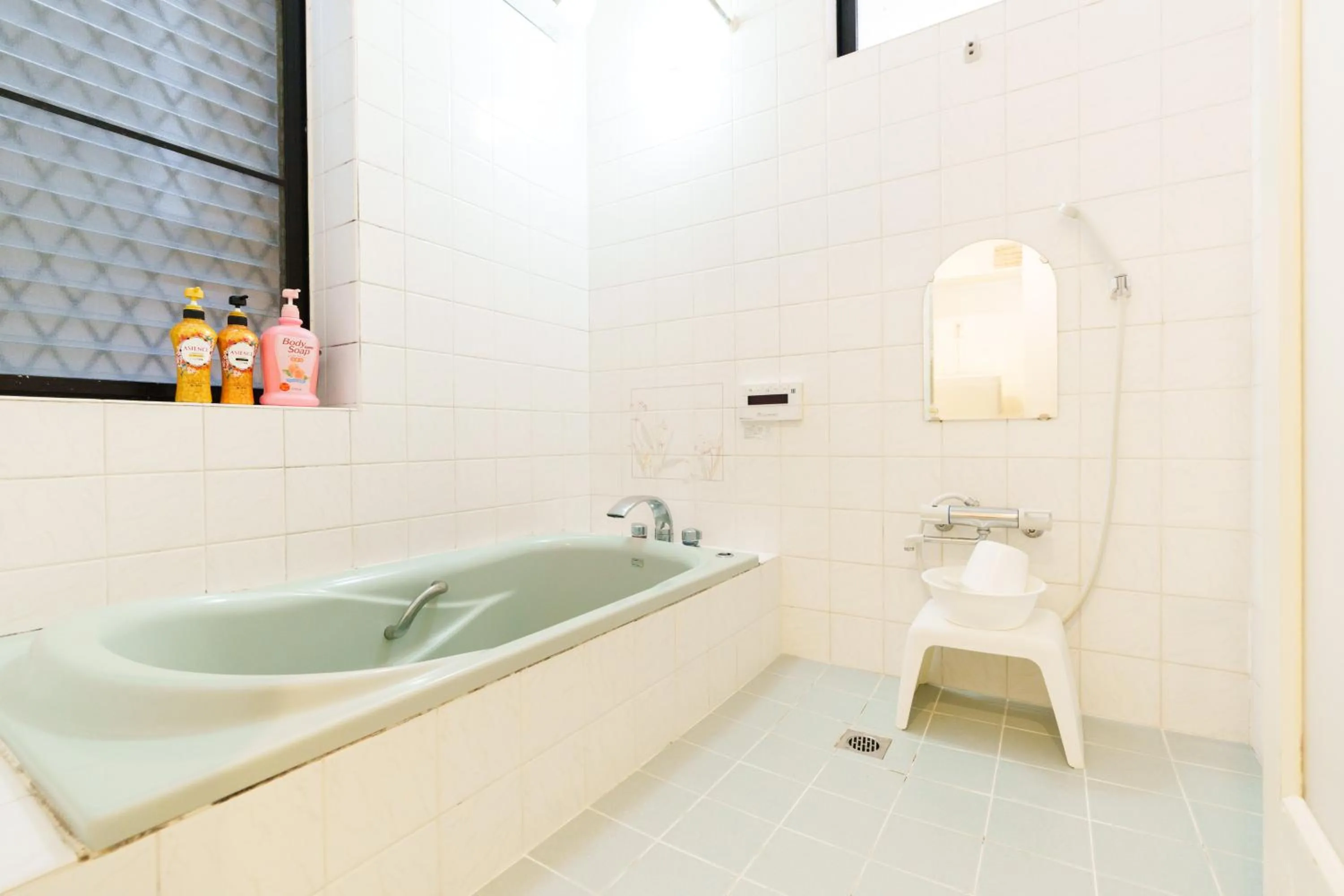 Shower in Luxury Guest House in Tokyo Shinjuku