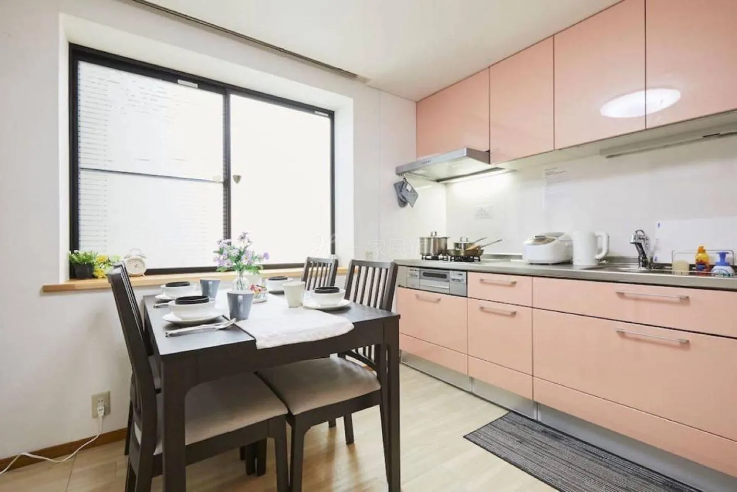 Kitchen or kitchenette in Luxury Guest House in Tokyo Shinjuku