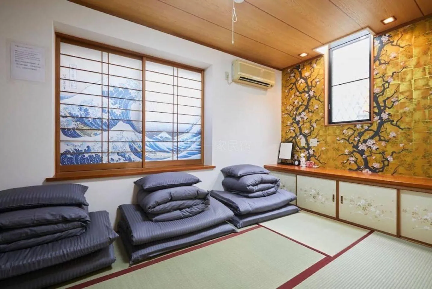 Photo of the whole room in Luxury Guest House in Tokyo Shinjuku