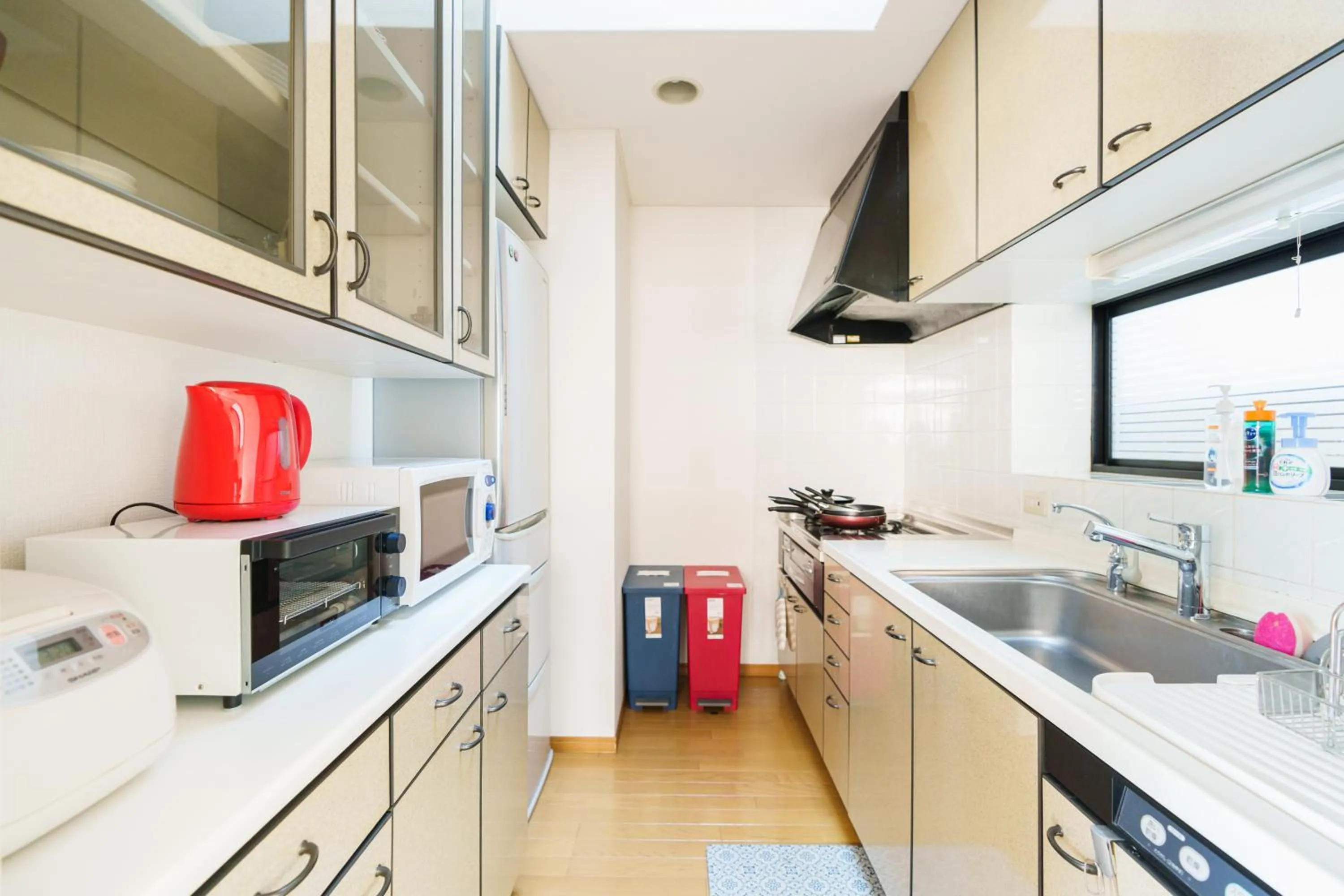 Kitchen or kitchenette in Luxury Guest House in Tokyo Shinjuku