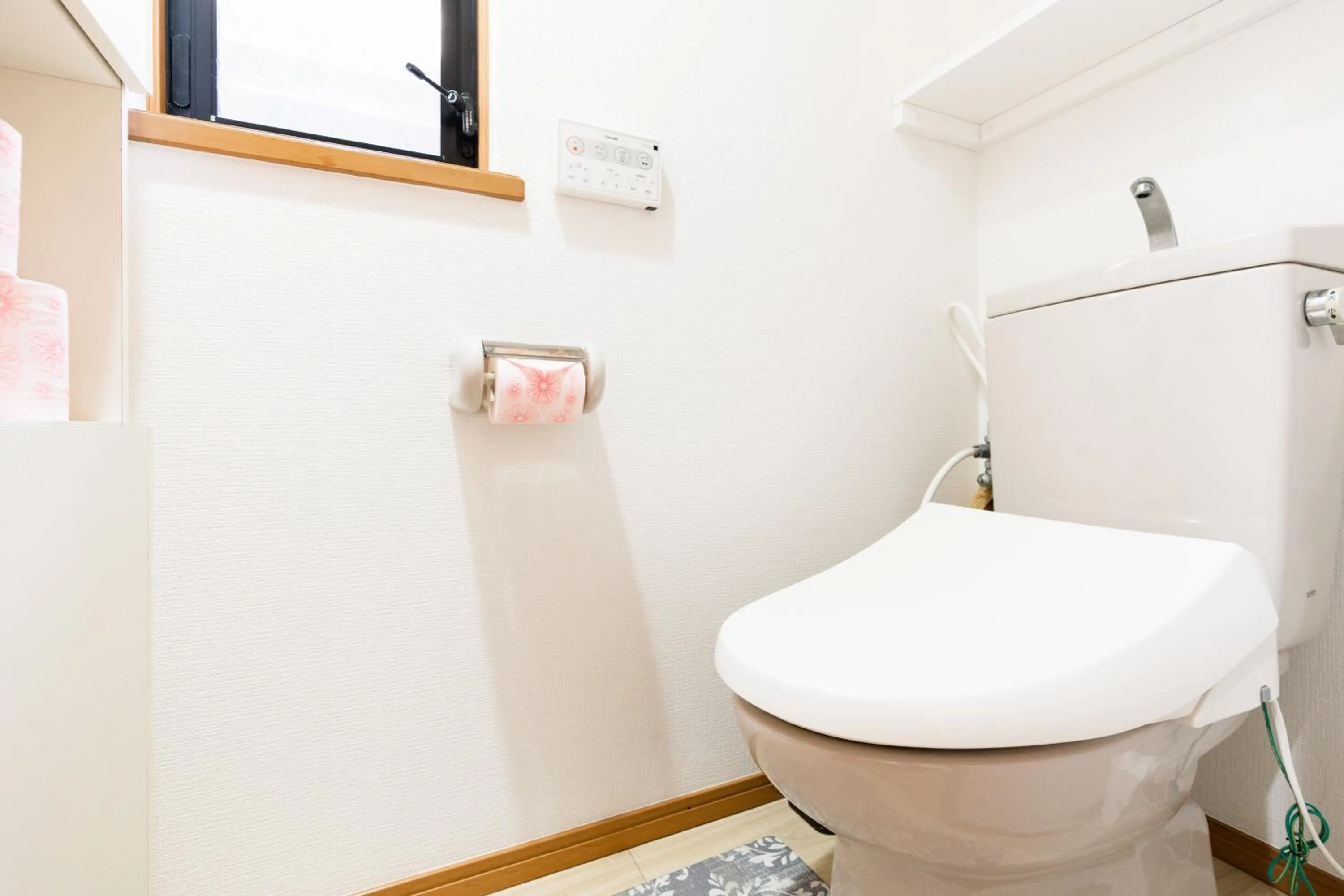 Toilet in Luxury Guest House in Tokyo Shinjuku