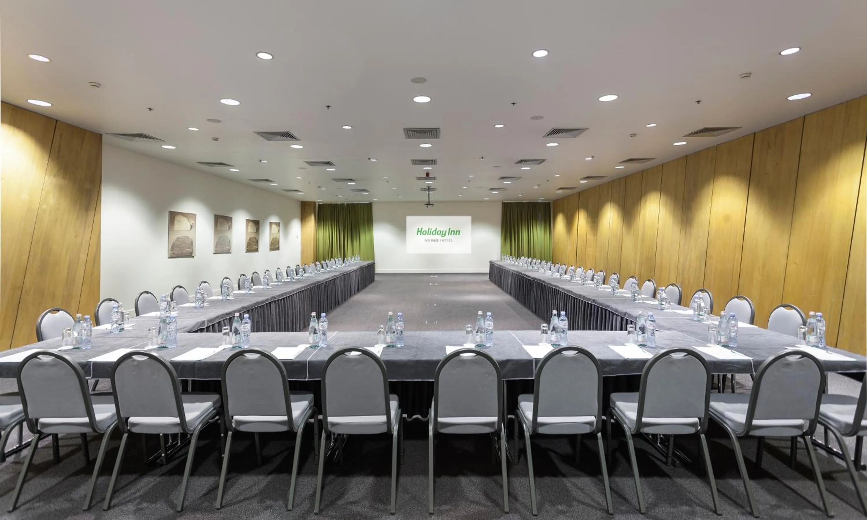 Meeting/conference room in Holiday Inn - Tbilisi by IHG