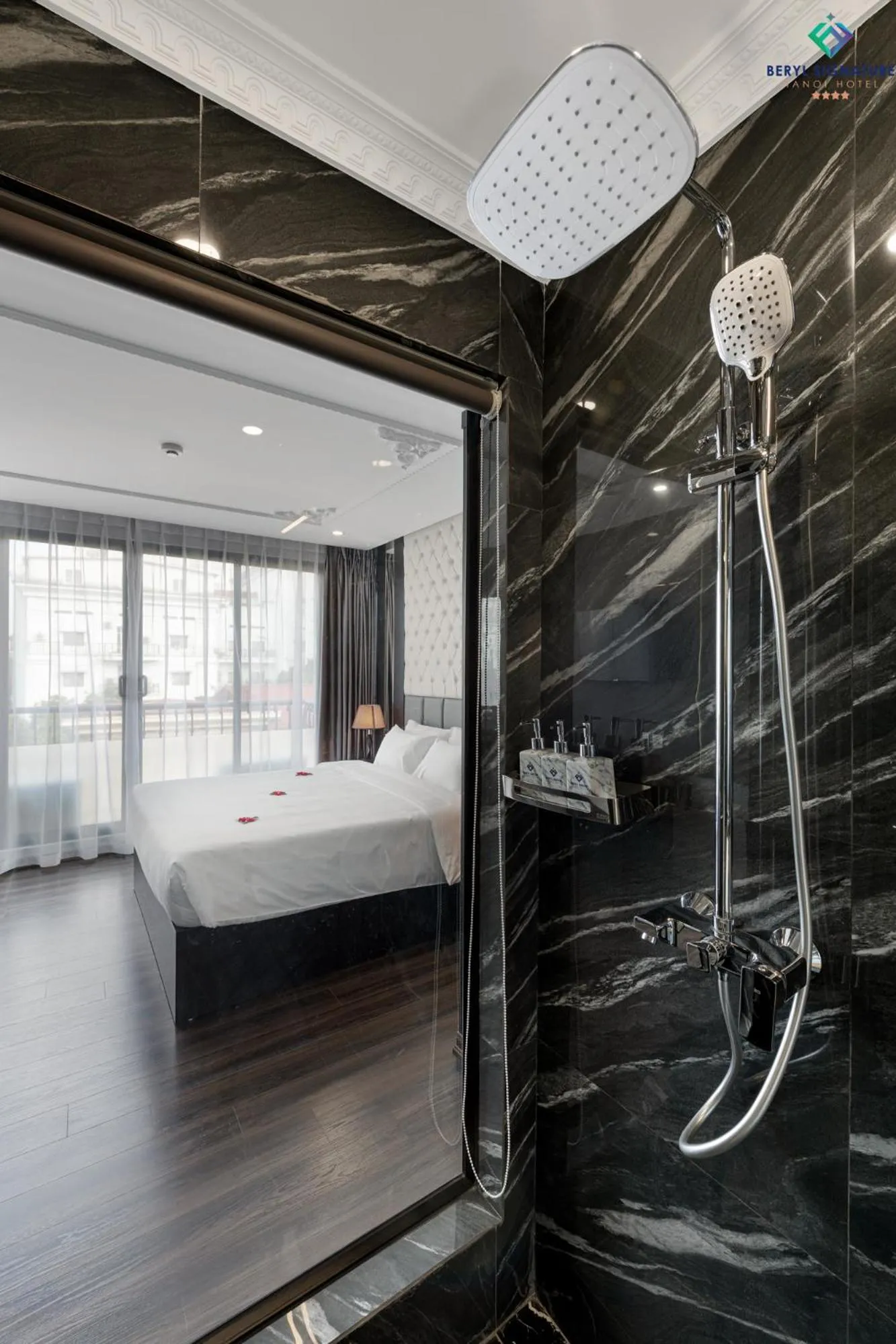 Bathroom, Bed in Beryl Signature Hotel & Travel