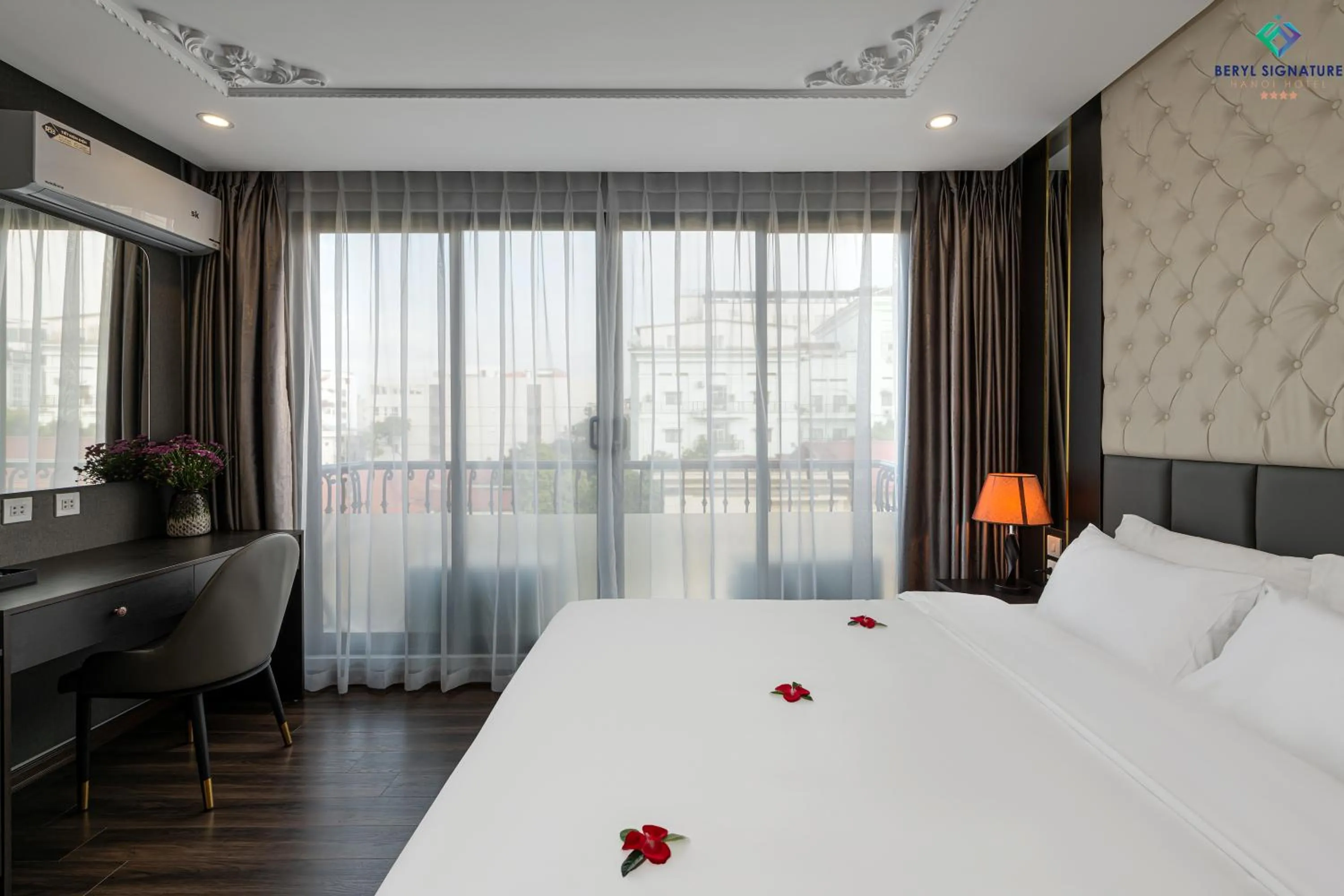 View (from property/room), Bed in Beryl Signature Hotel & Travel