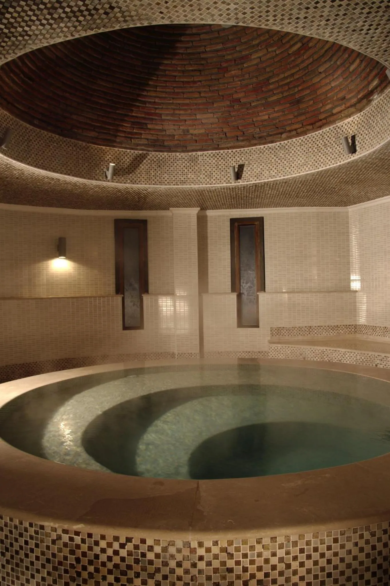 Hot Tub in Hotel Beaumonde Garden