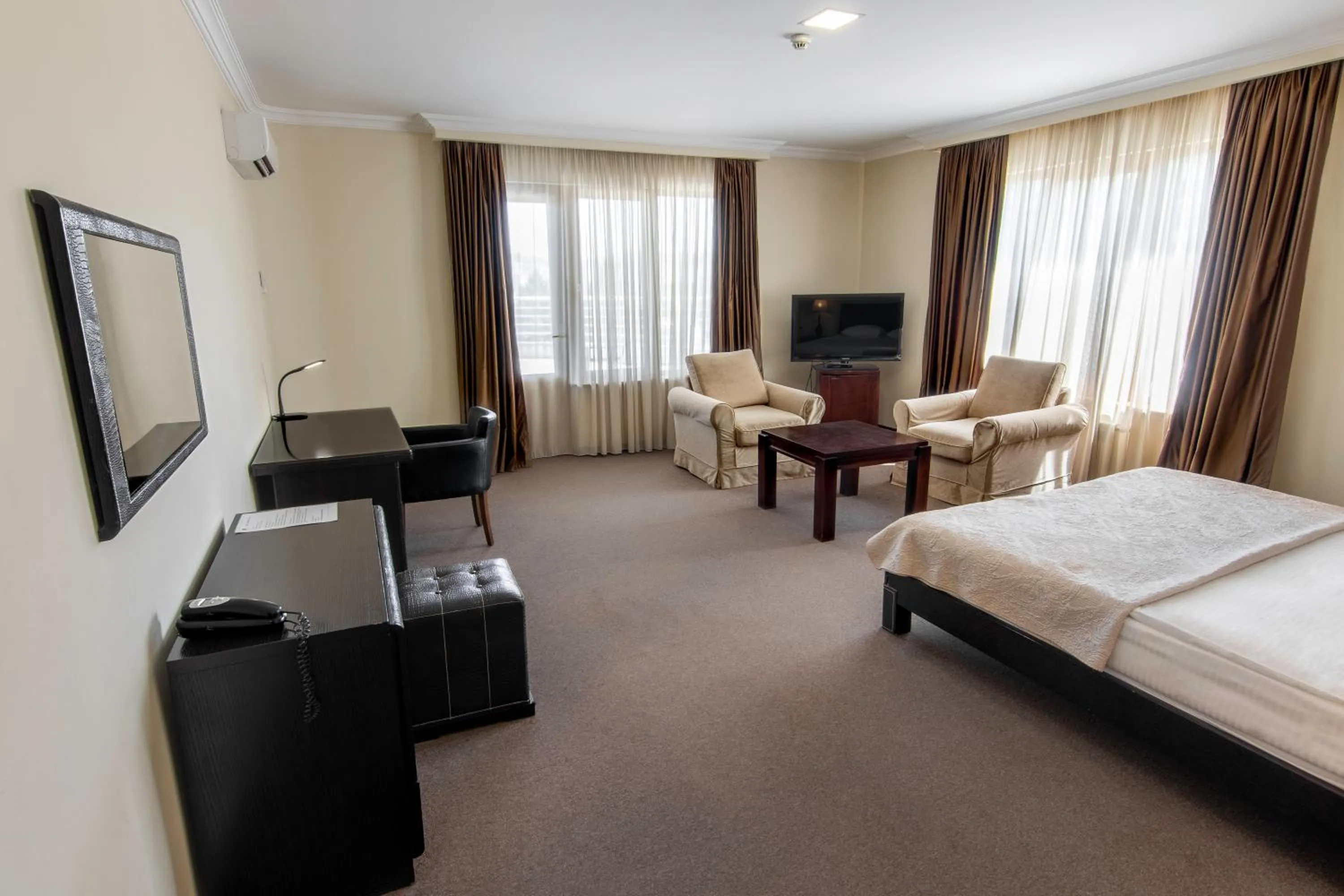 Bed in Hotel Beaumonde Garden