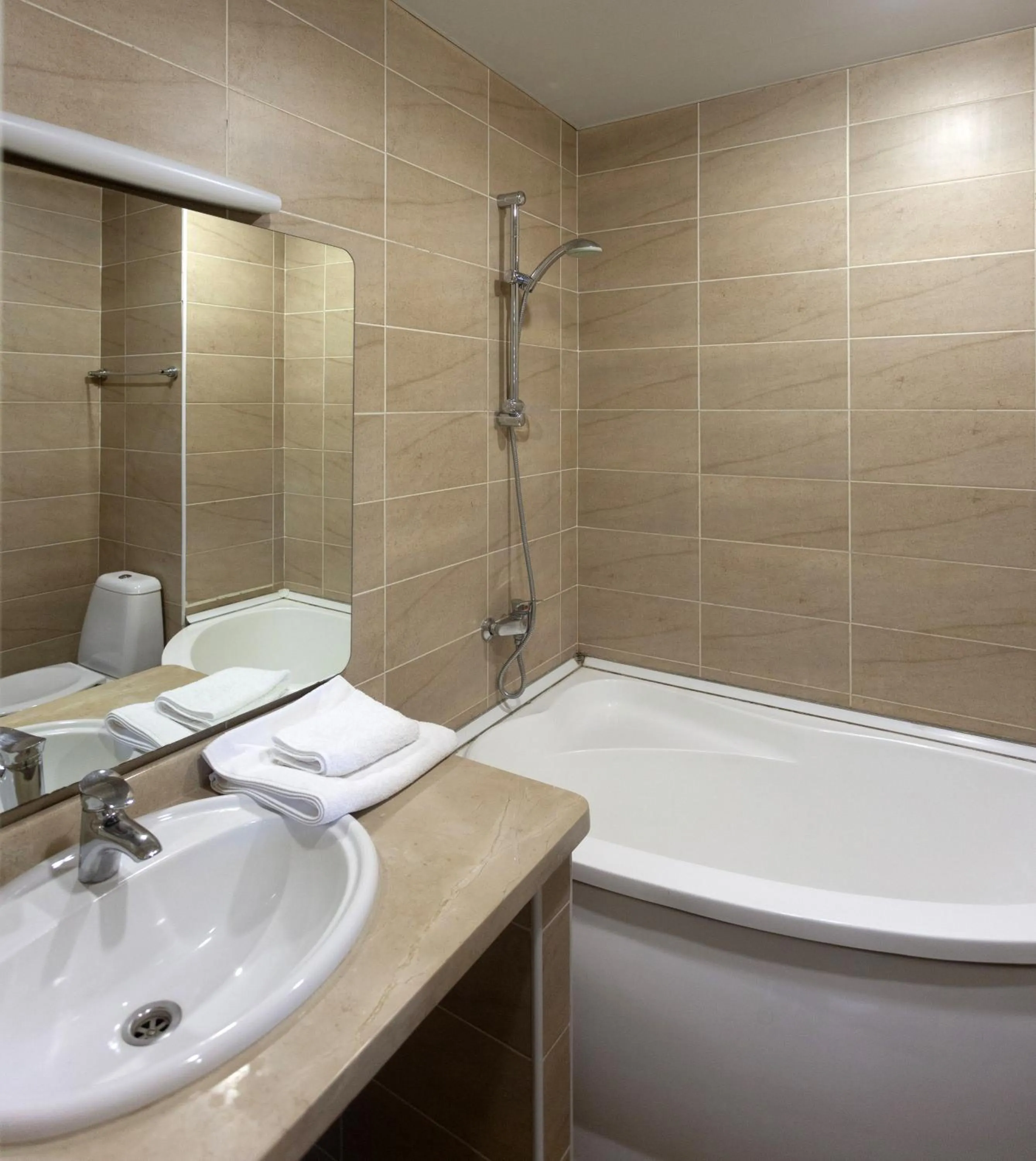 Shower in Hotel Beaumonde Garden