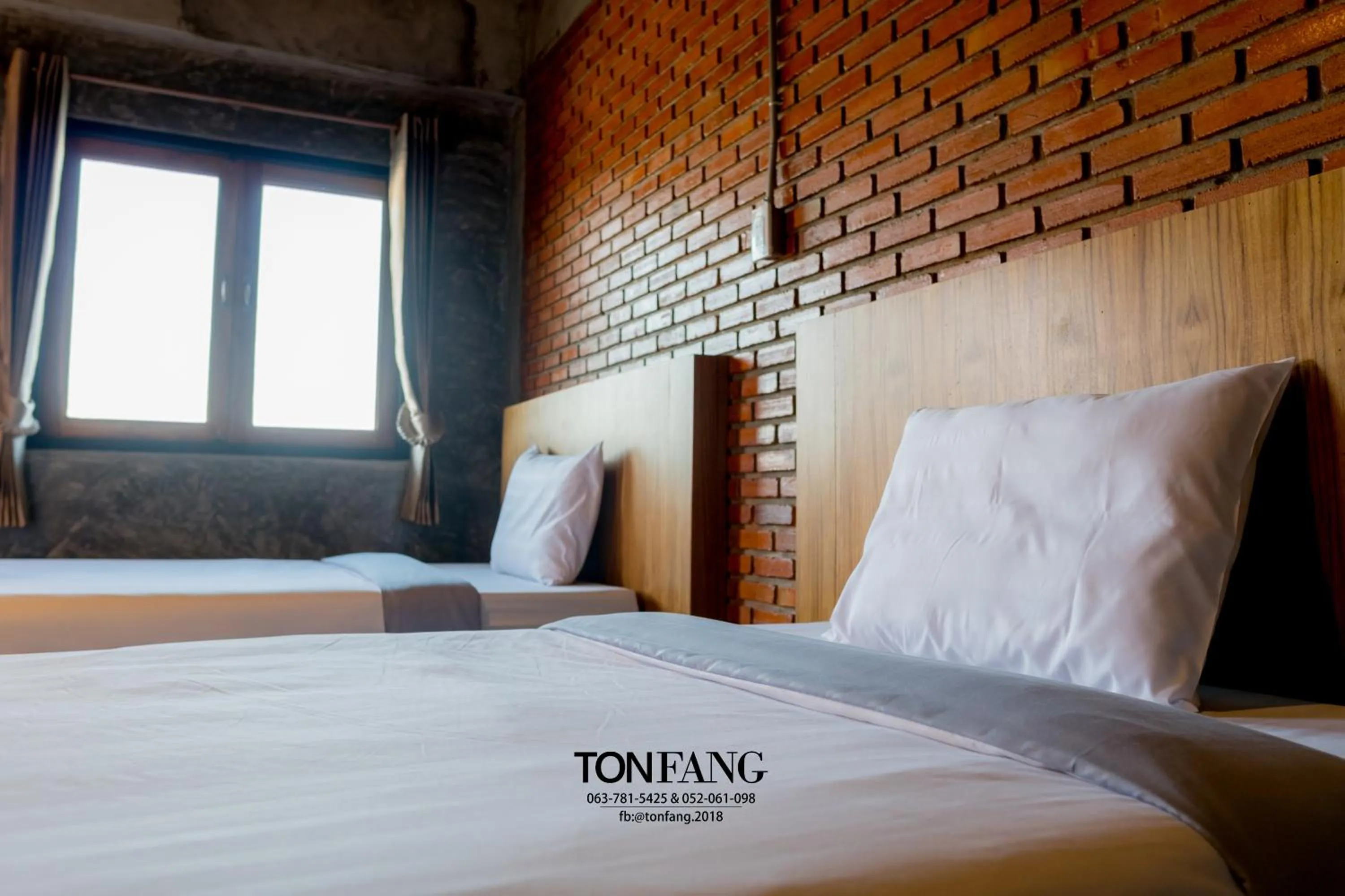 Bedroom, Bed in Ton Fang Hotel