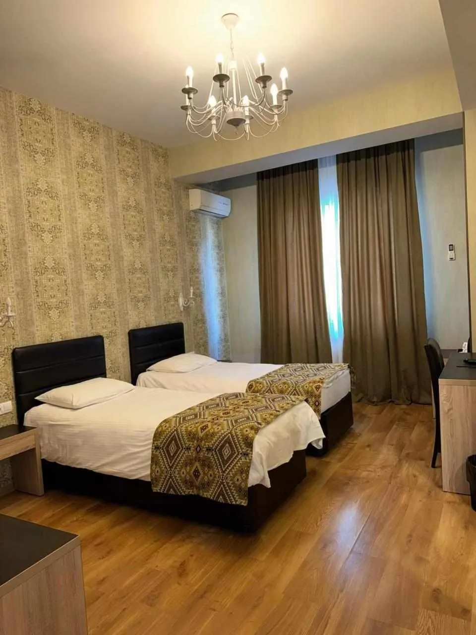 Bed in Hotel Diamond