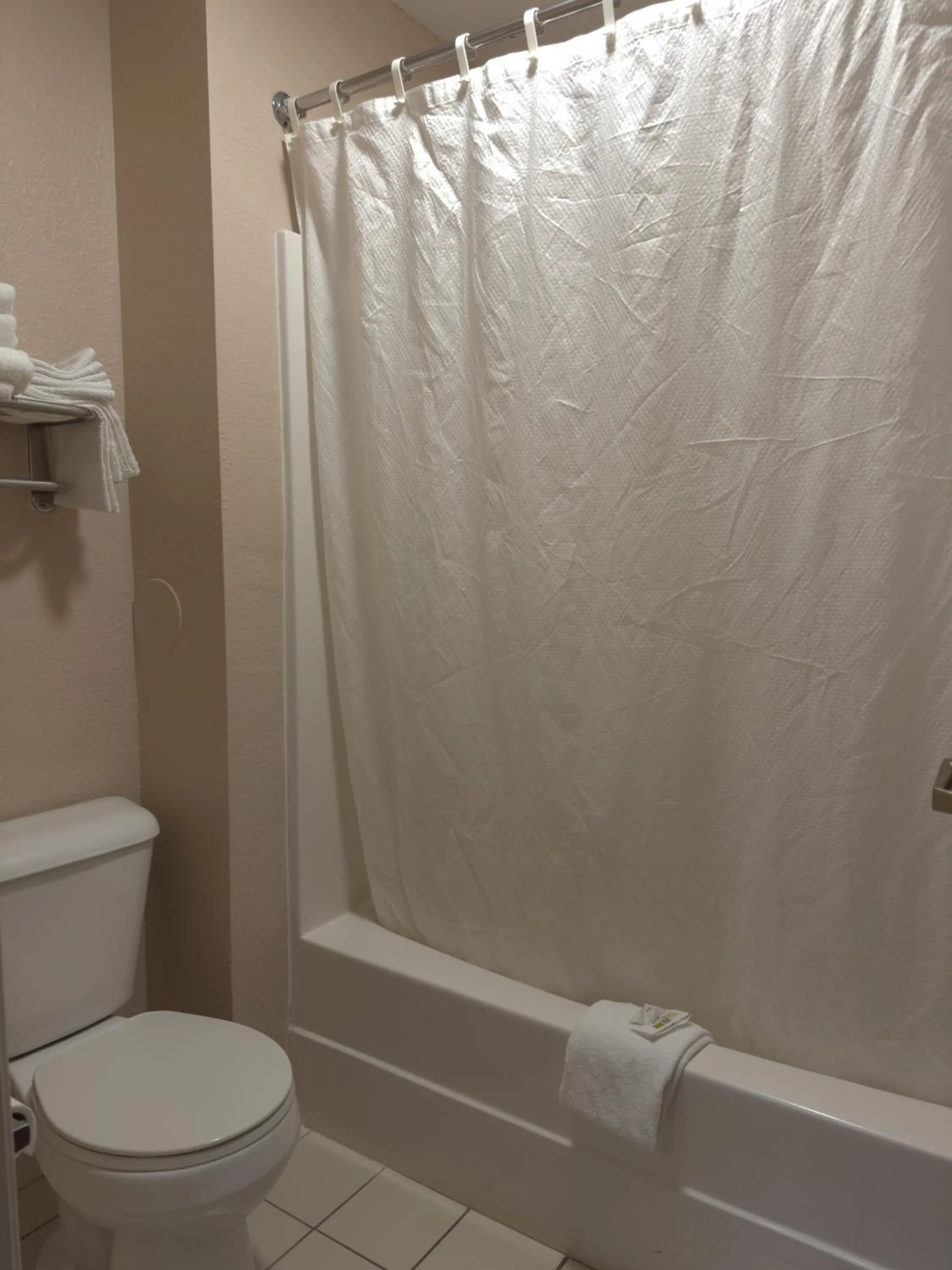 Bathroom in FairBridge Inn Express Mount Vernon