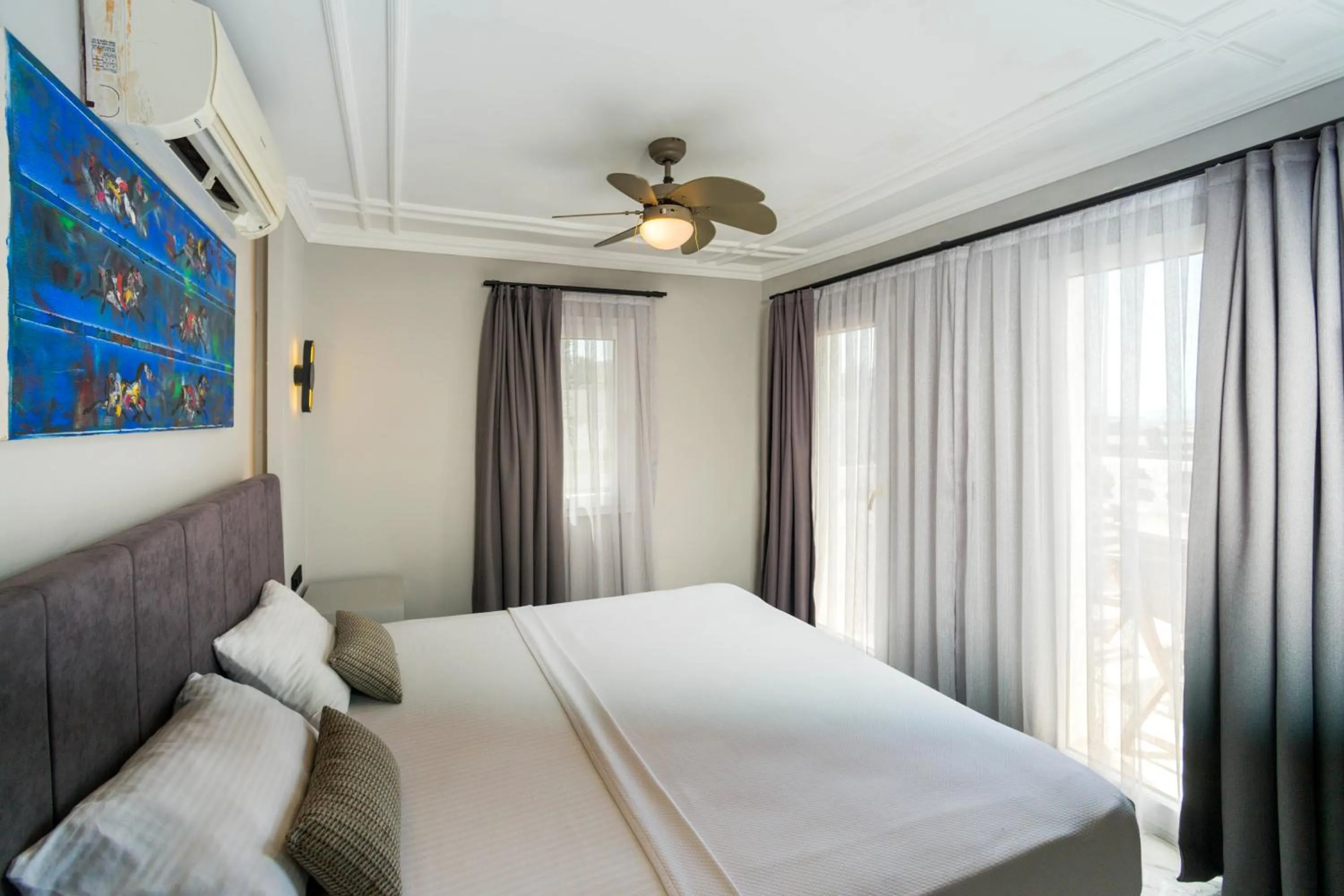 Bedroom, Bed in Art Suites Hotel