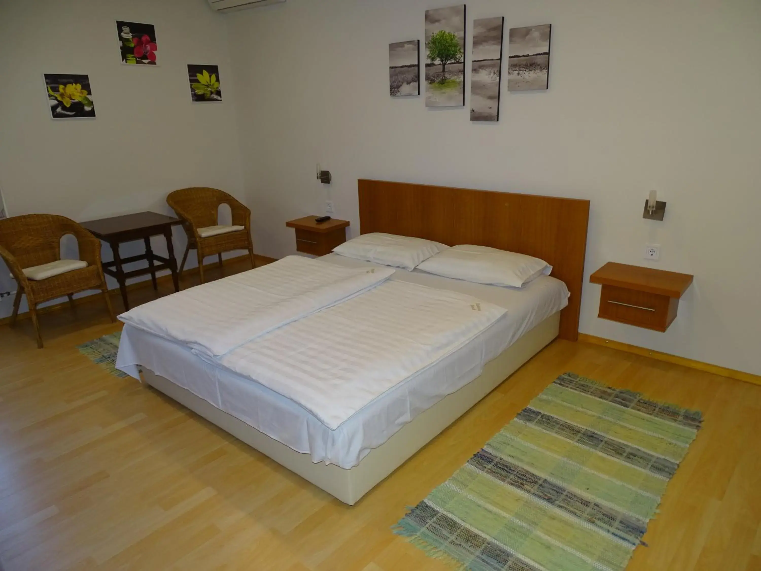 Double or Twin Room - single occupancy in Alabárdos Panzió és Apartmanház Double or Twin Room - single occupancy in Alabárdos Panzió és Apartmanház