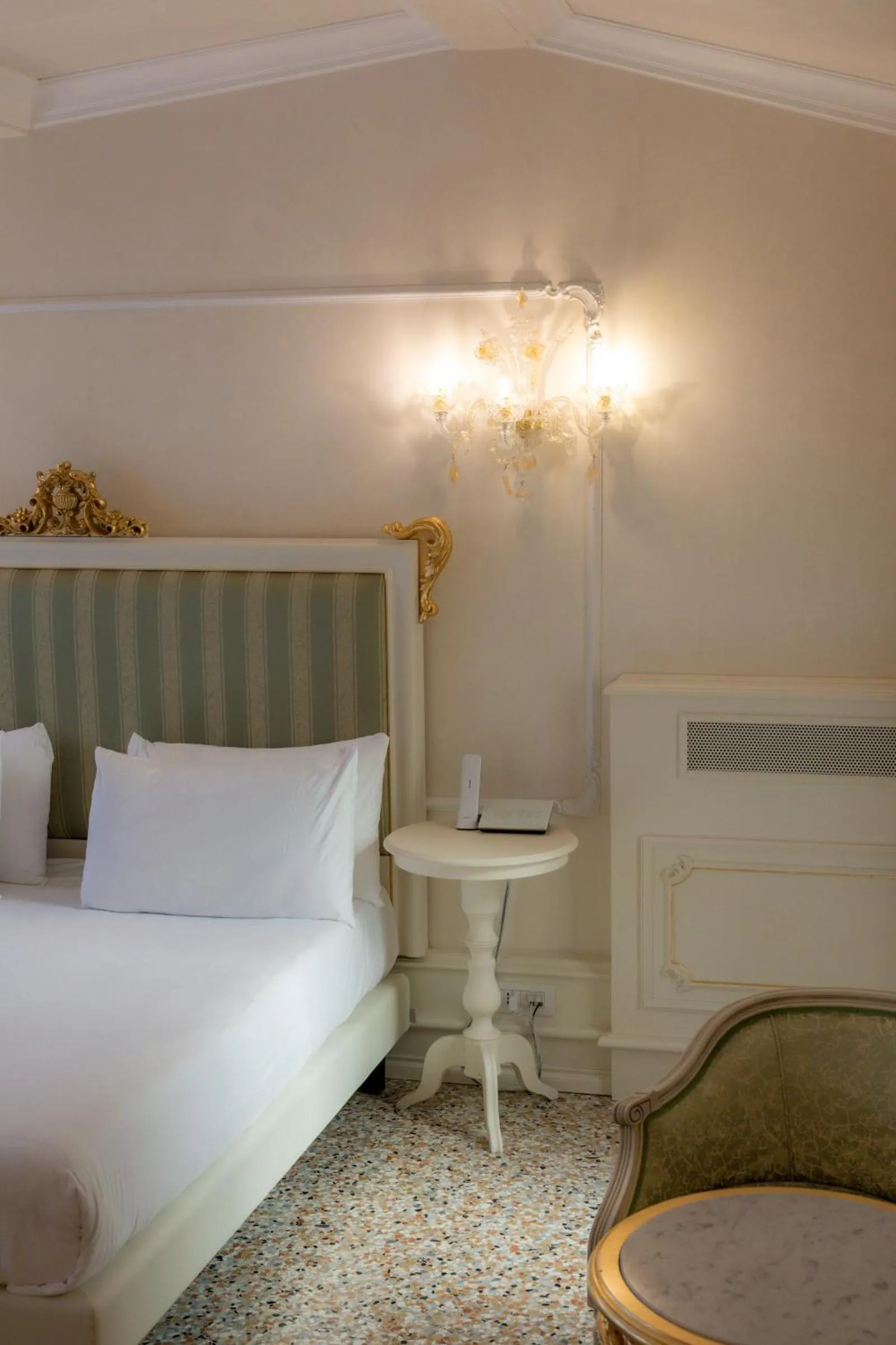 Bedroom, Bed in Ca' Bonfadini Historic Experience