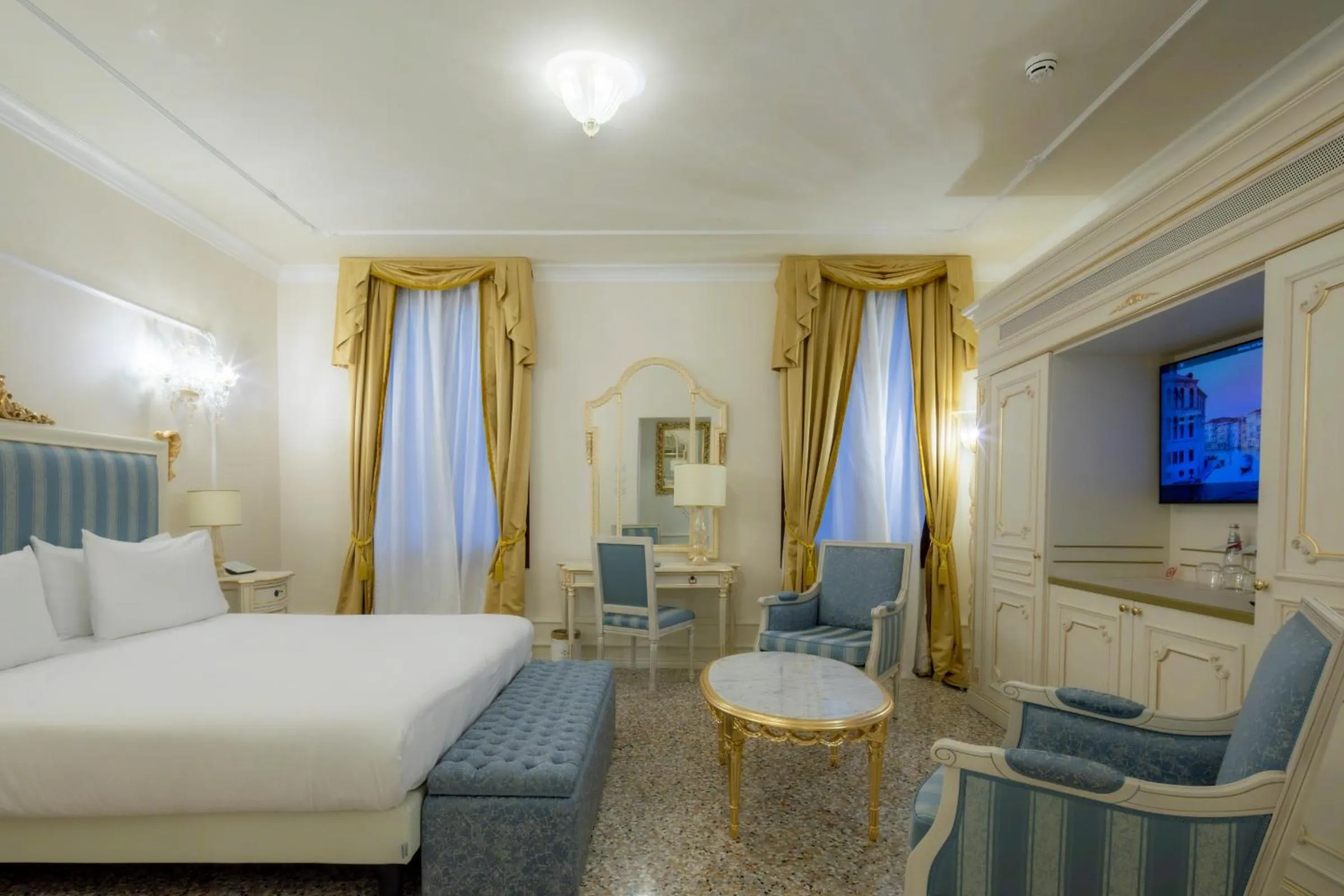 Bedroom, Bed in Ca' Bonfadini Historic Experience