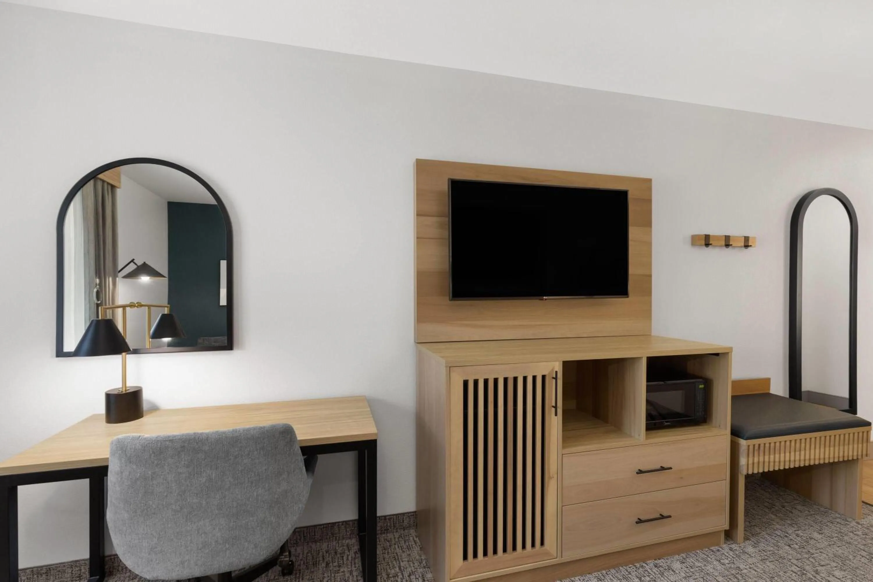 Photo of the whole room in La Quinta by Wyndham Lexington South / Hamburg