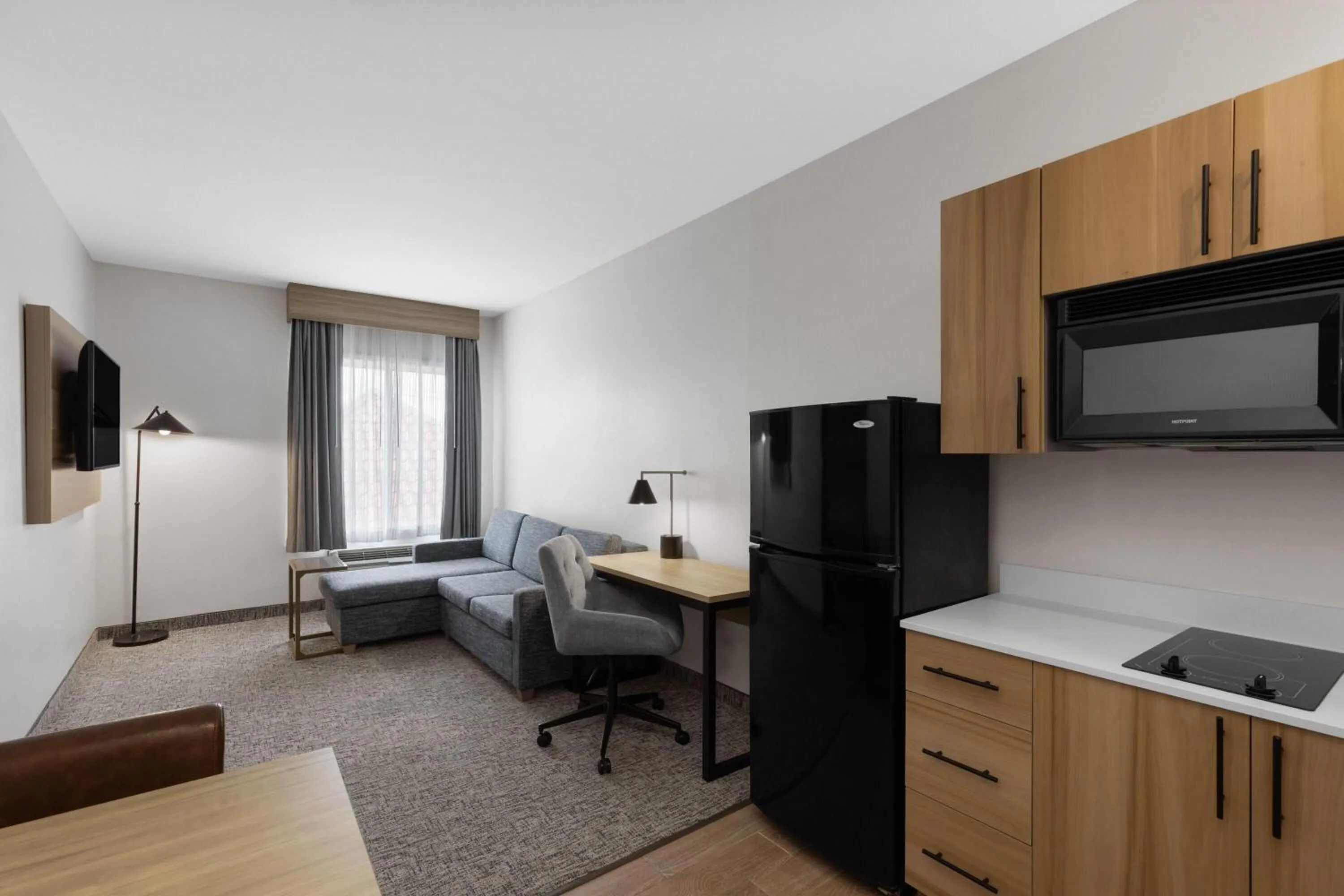 Photo of the whole room, Bed in La Quinta by Wyndham Lexington South / Hamburg