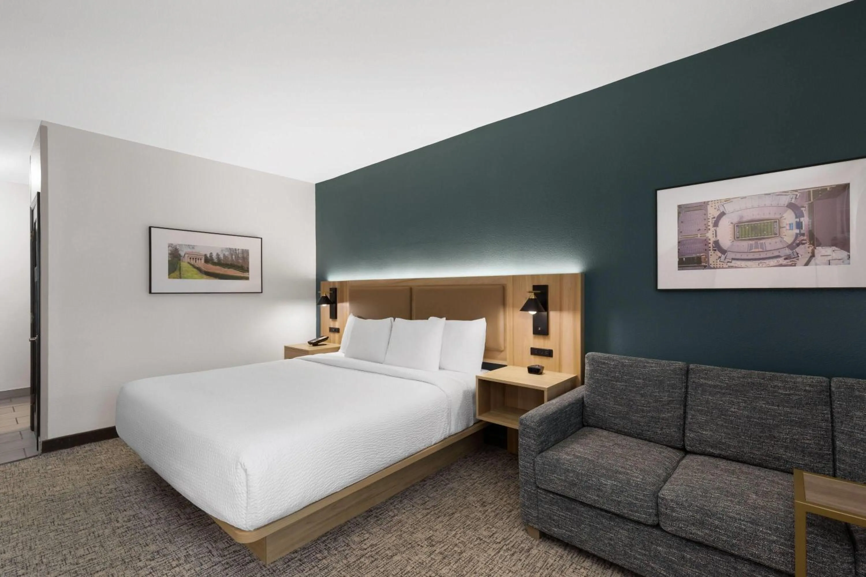 Photo of the whole room, Bed in La Quinta by Wyndham Lexington South / Hamburg