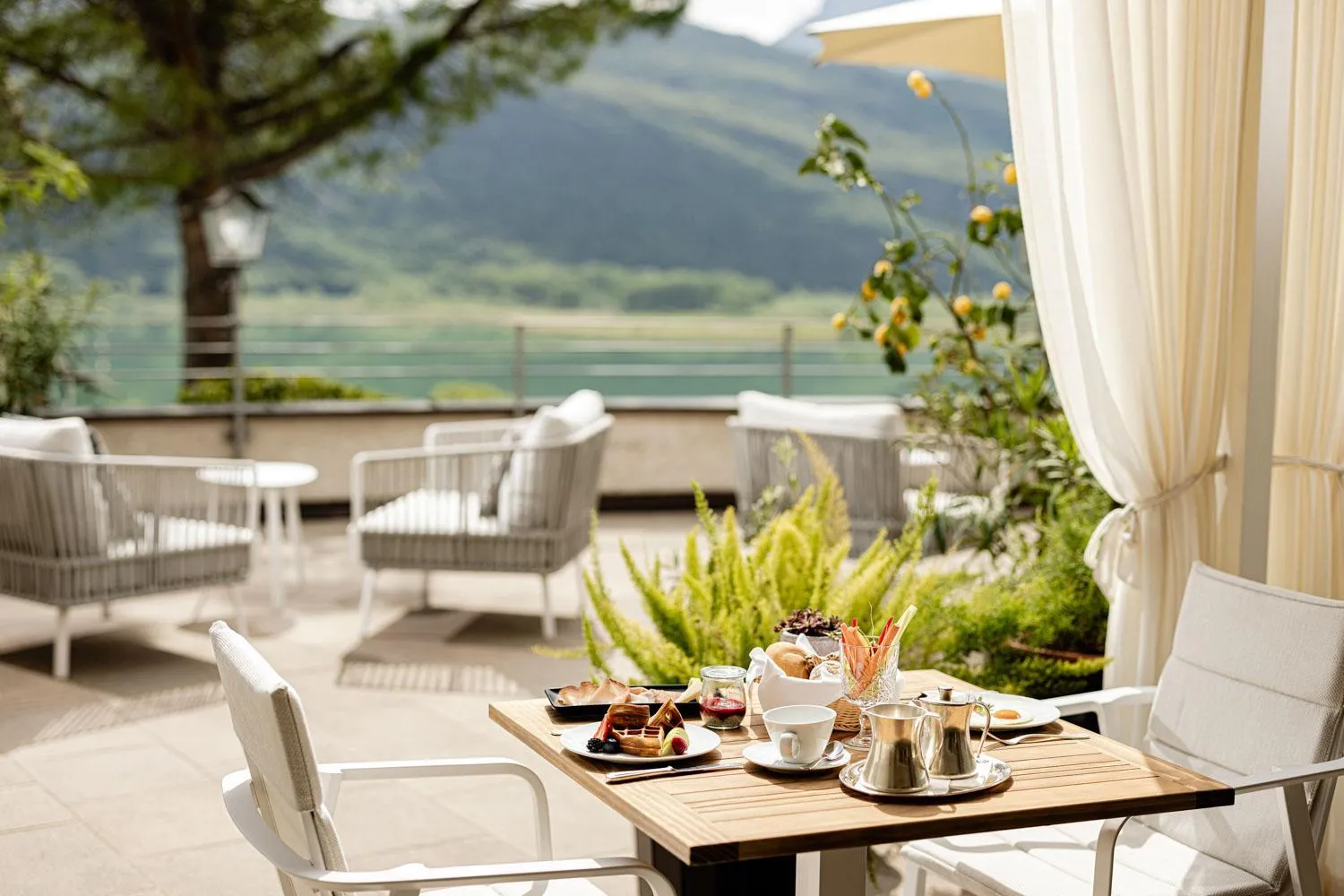 Breakfast in Hotel Haus am Hang