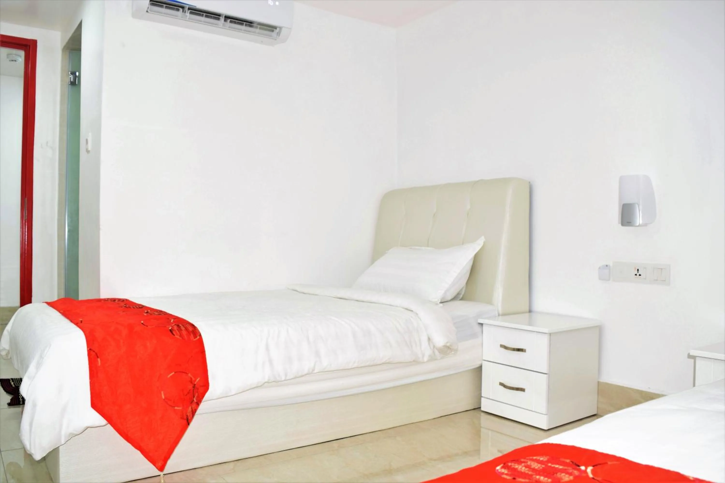 Bedroom, Bed in S Rose Hotel