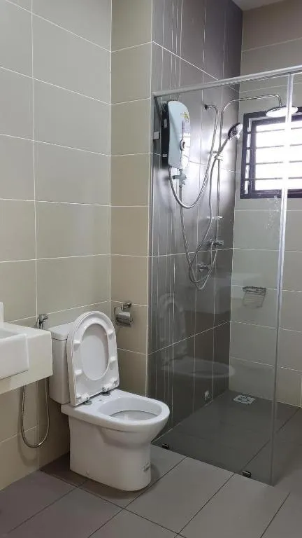 Shower in S Rose Hotel