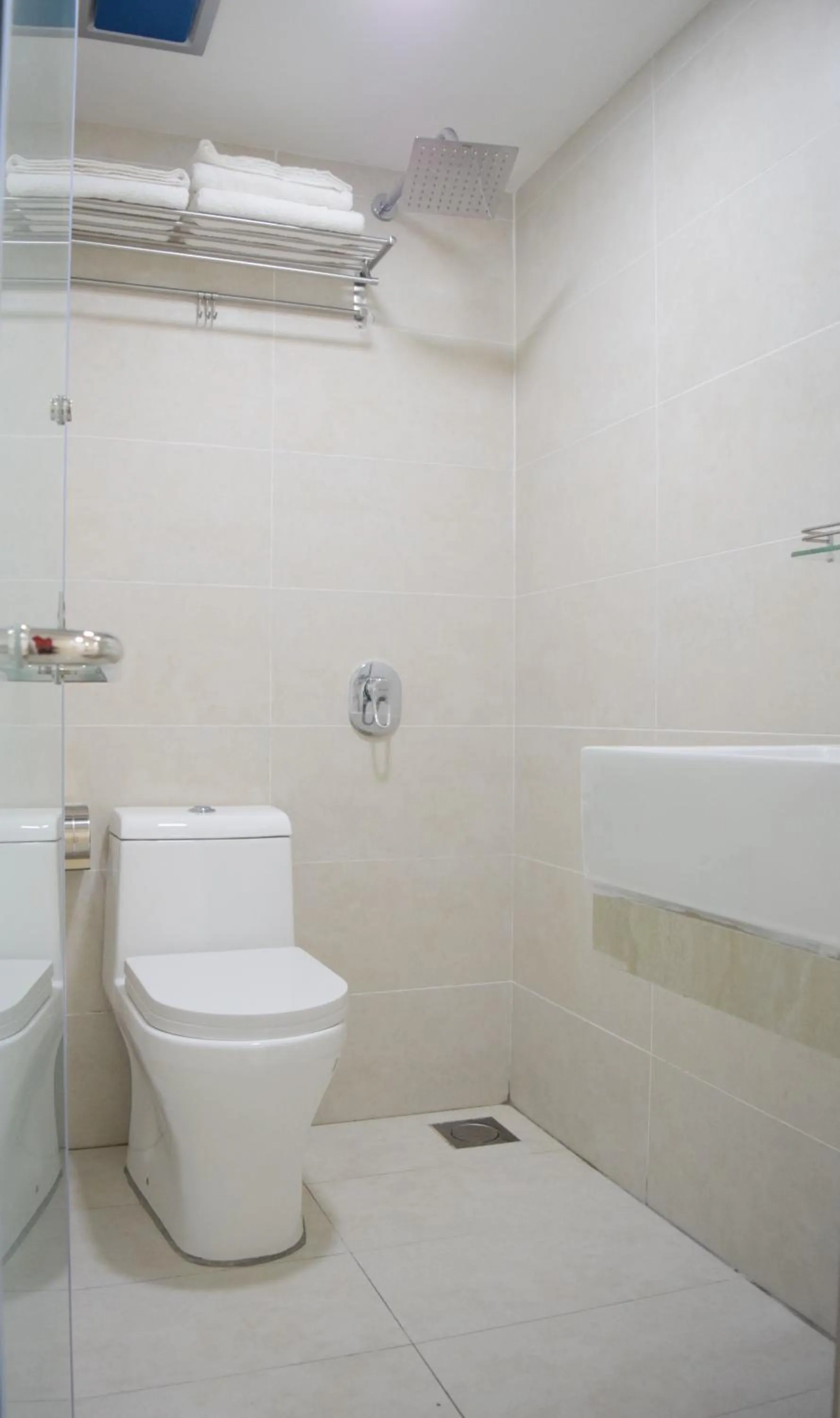 Bathroom in S Rose Hotel