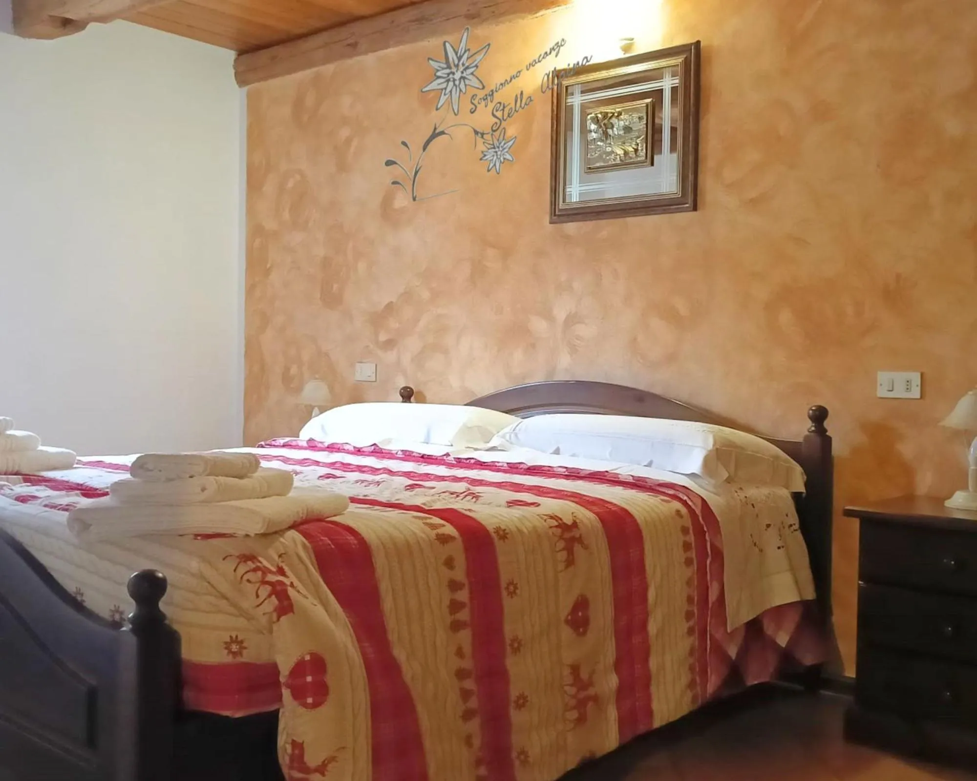 Photo of the whole room, Bed in Soggiorno Vacanze Stella Alpina