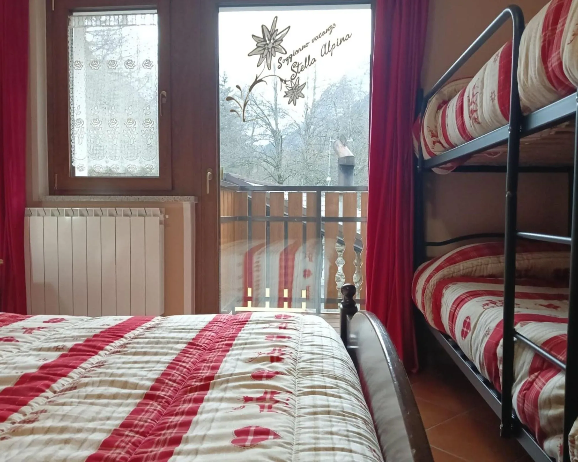 Photo of the whole room, Bed in Soggiorno Vacanze Stella Alpina