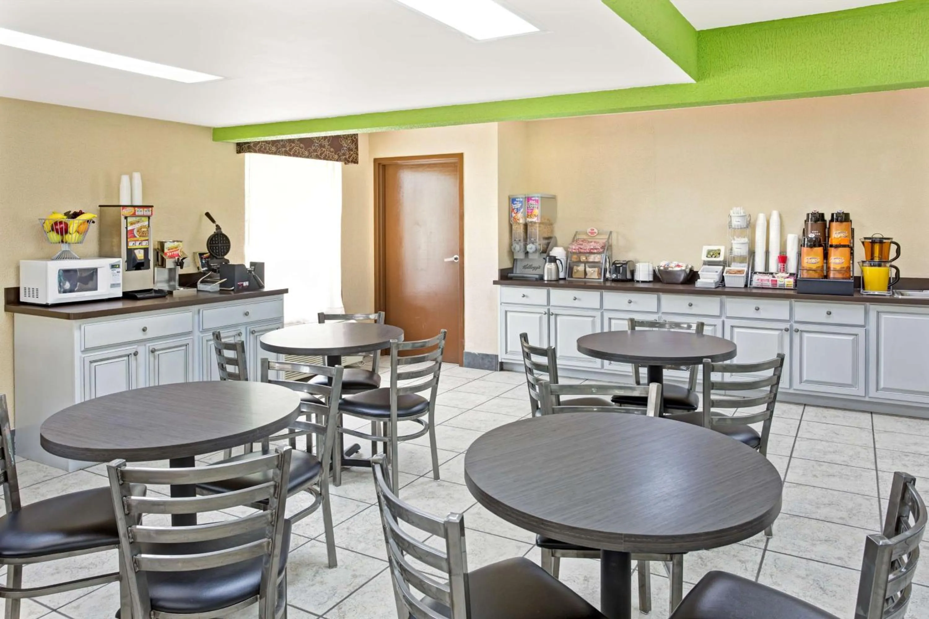 Breakfast in Super 8 by Wyndham Gainesville