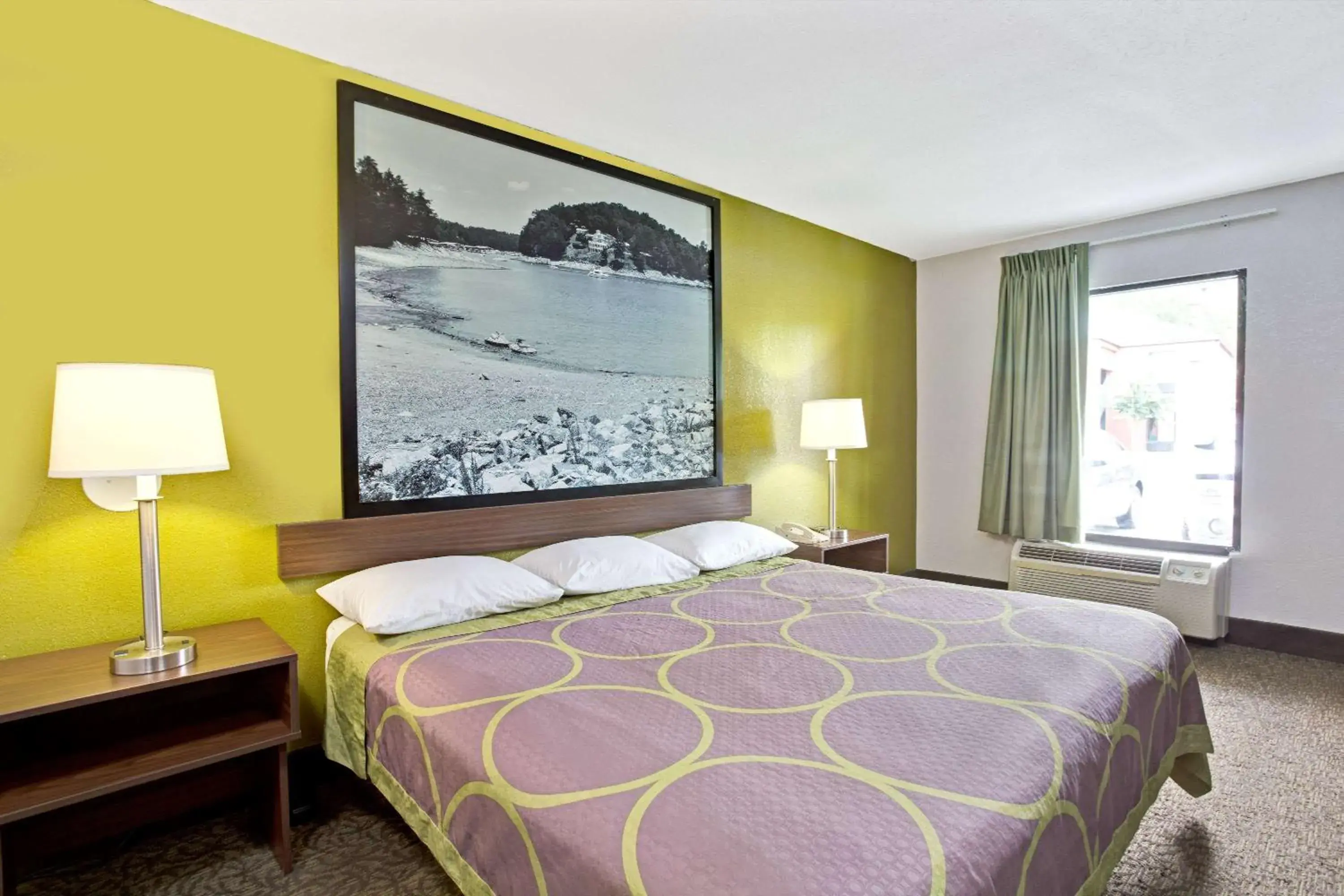 King Room - Mobility Access/Non-Smoking in Super 8 by Wyndham Gainesville King Room - Mobility Access/Non-Smoking in Super 8 by Wyndham Gainesville