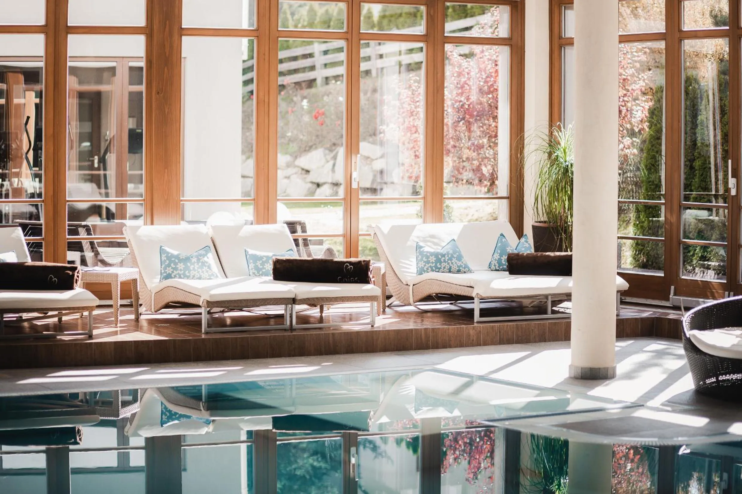 Swimming pool in Alpine Resort Goies Superior