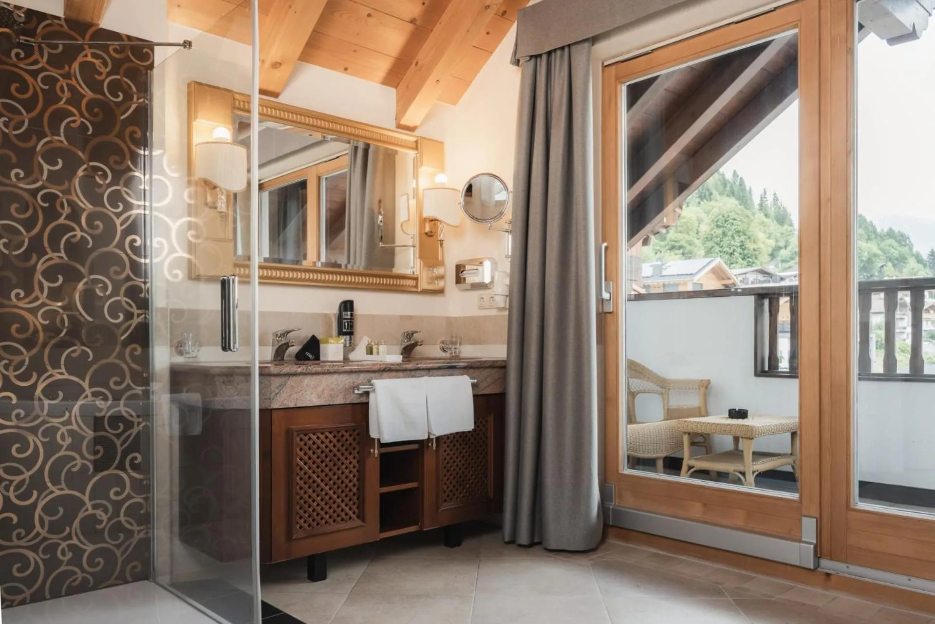 Bathroom in Alpine Resort Goies Superior