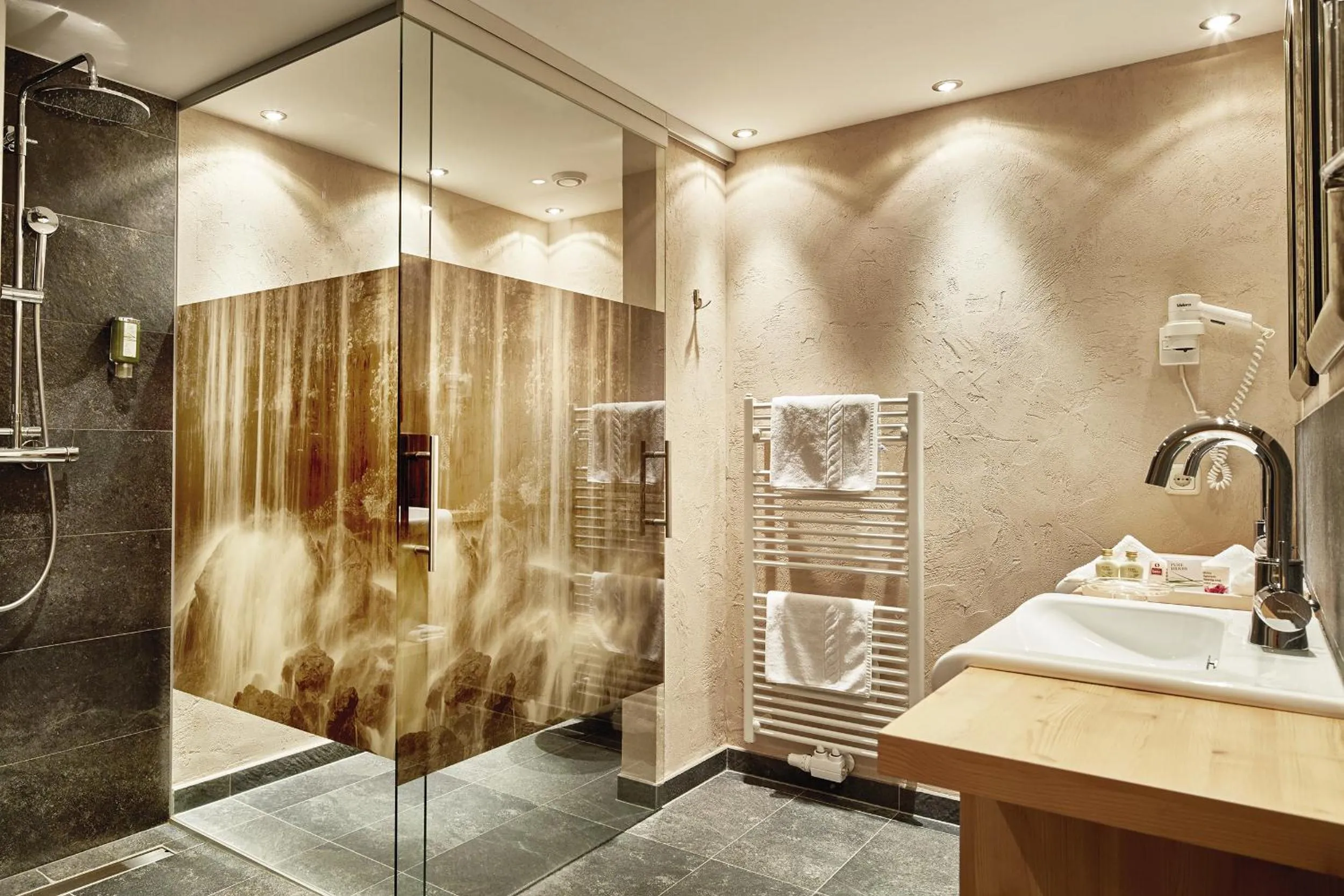 Bathroom in Alpine Resort Goies Superior