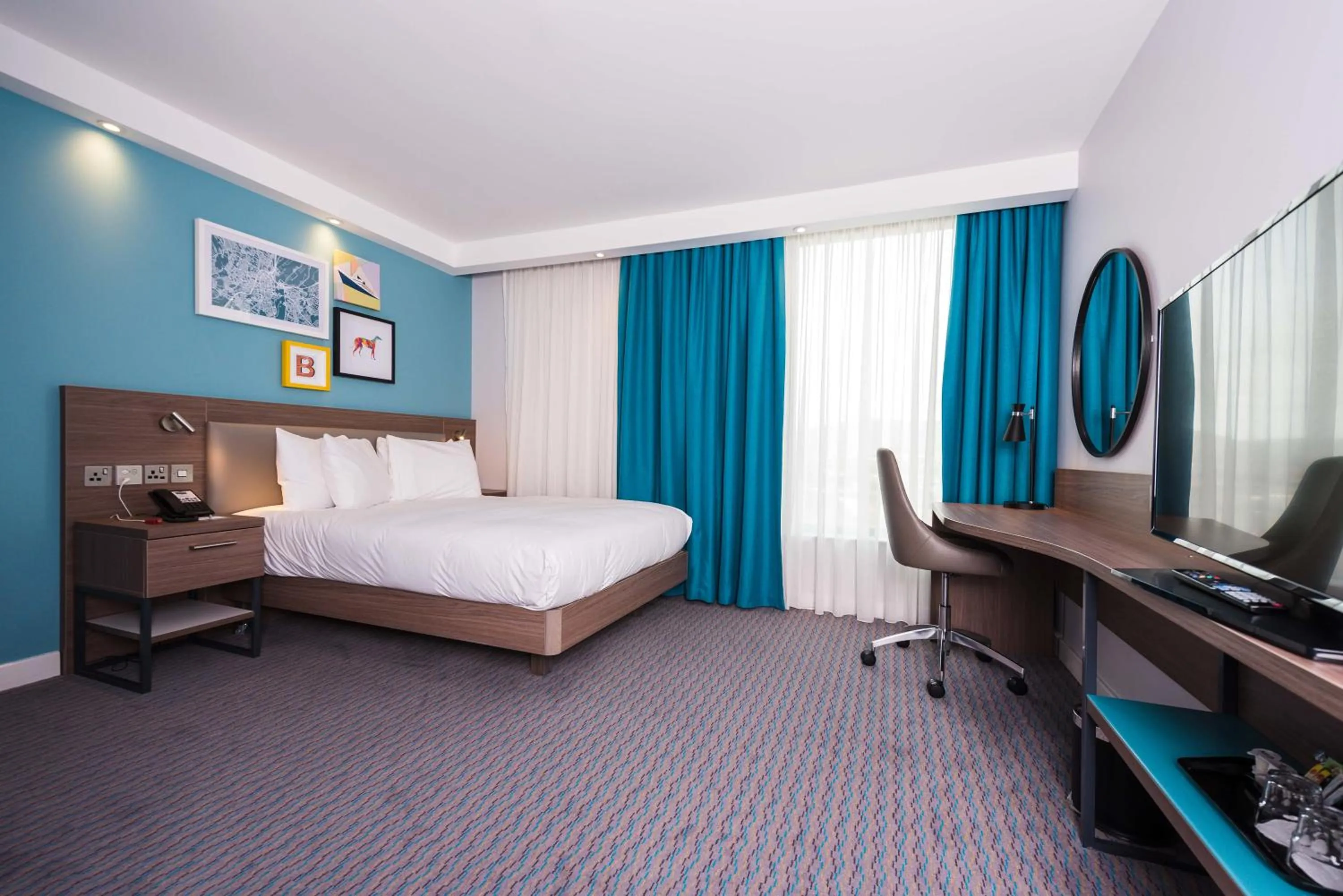 Bedroom, Bed in Hampton By Hilton Belfast City Centre