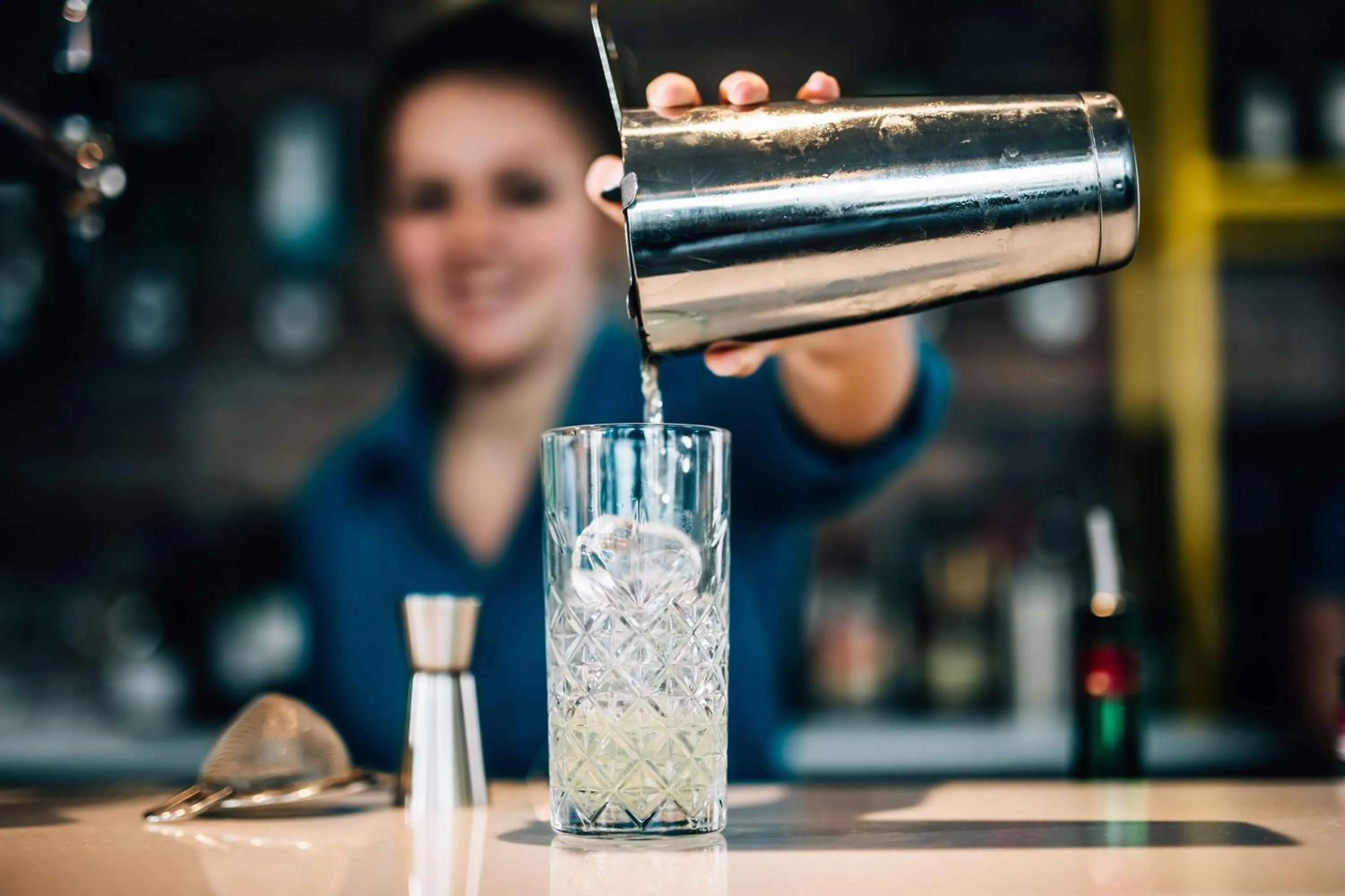 Lounge or bar in Hampton By Hilton Belfast City Centre