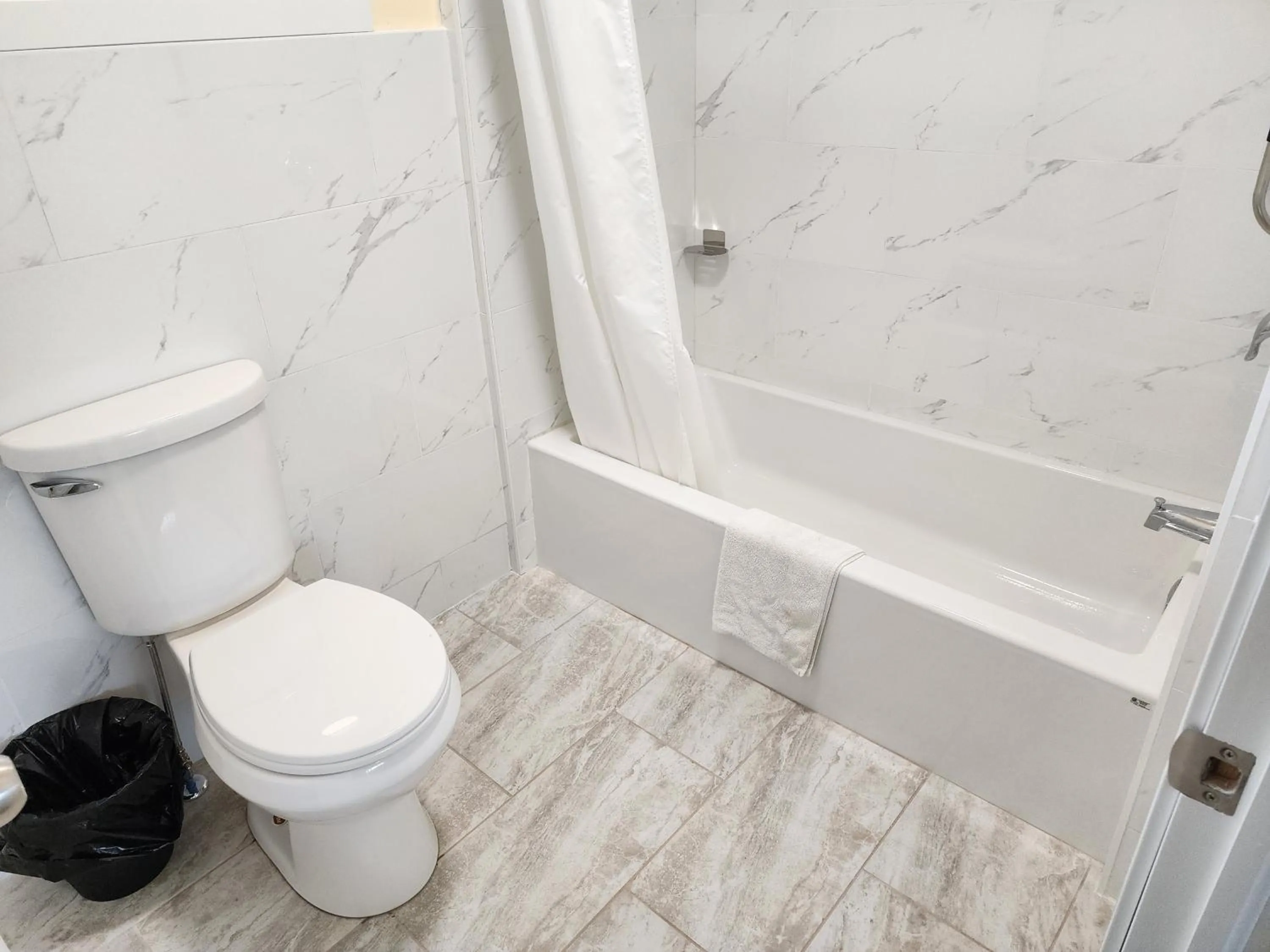 Toilet in Sunparlor Motel