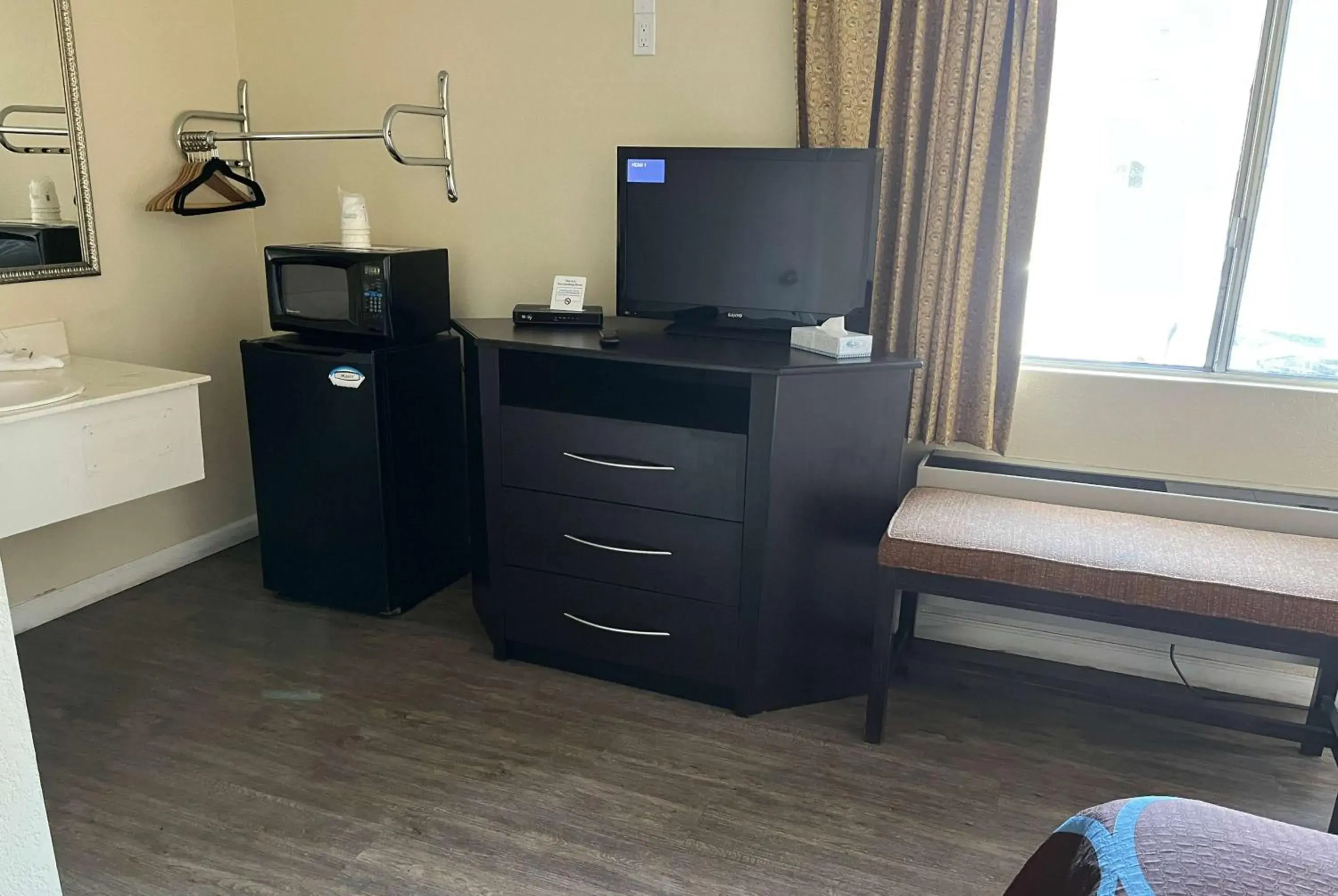 Bed in Super 8 by Wyndham Red Bluff Bed in Super 8 by Wyndham Red Bluff