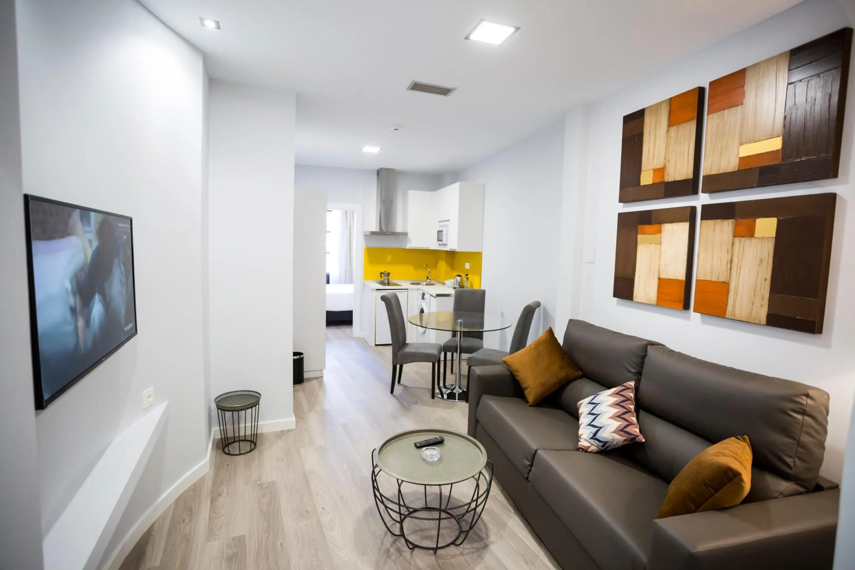 Kitchen or kitchenette in La Casa de la Trinidad Suites