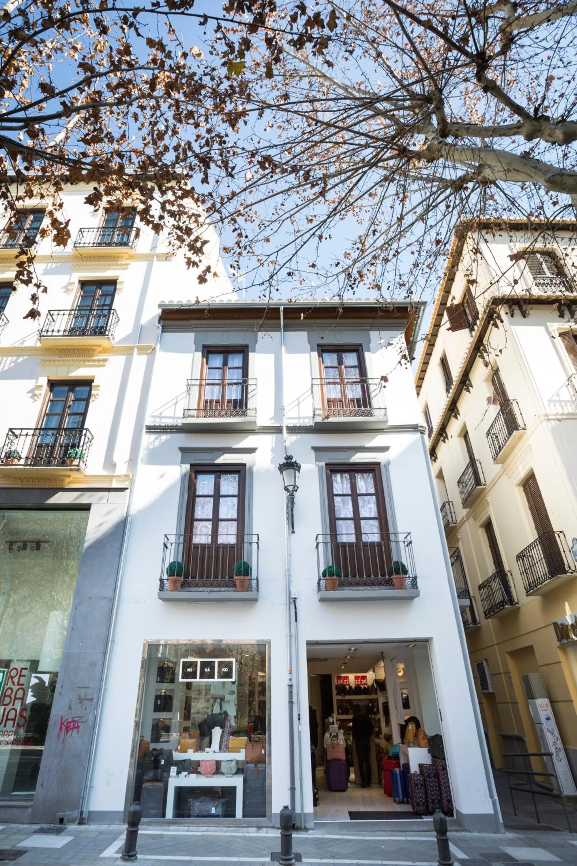 Facade/entrance in La Casa de la Trinidad Suites