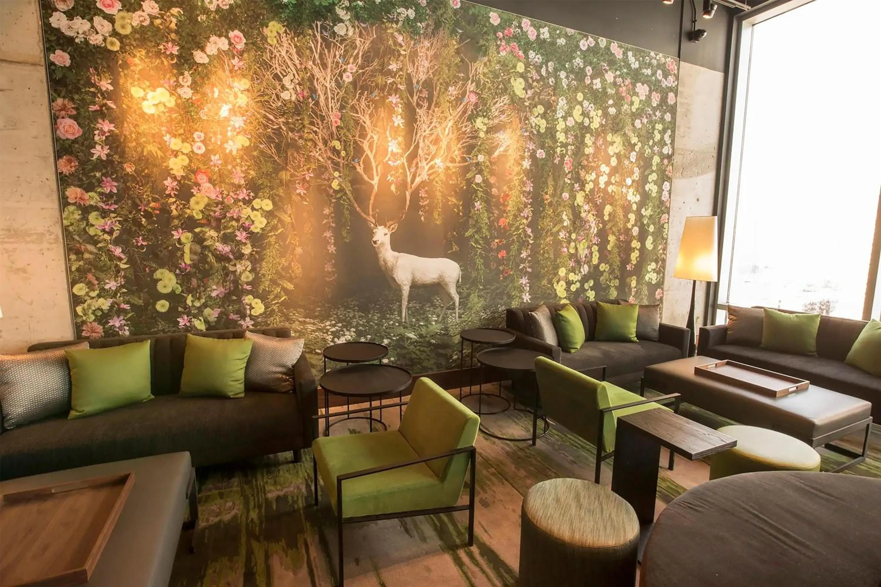 Restaurant/places to eat in Hilton Garden Inn Chicago McCormick Place