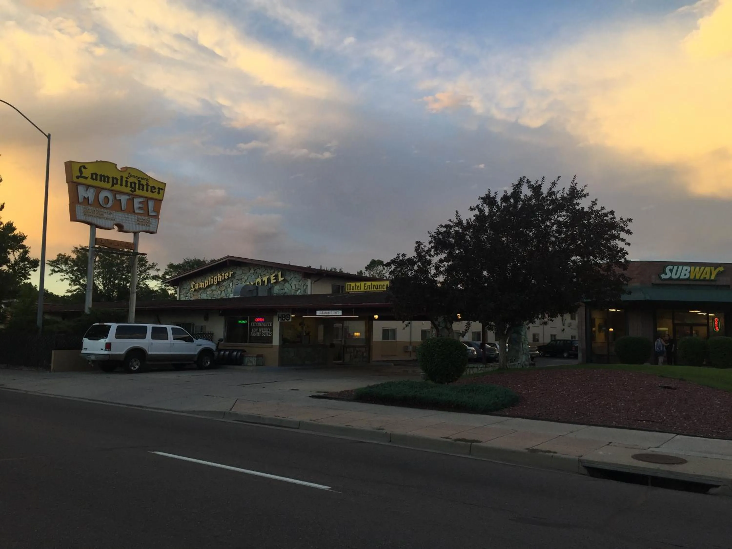 Lamplighter Motel