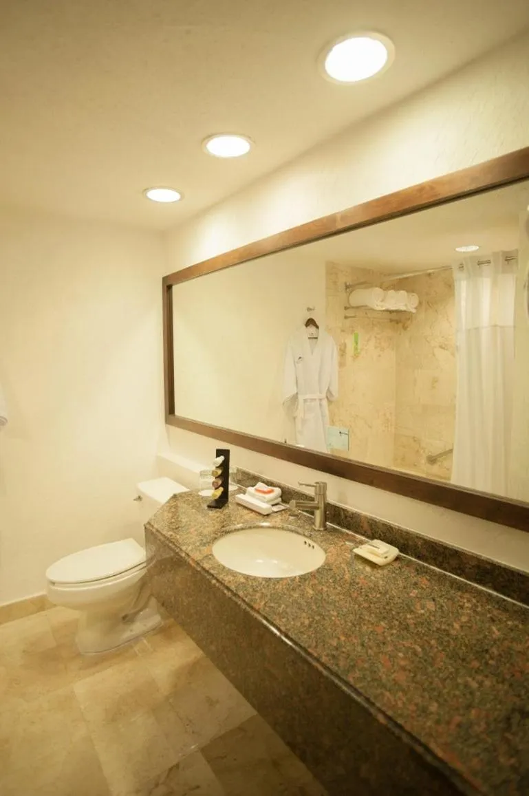 Bathroom in Fiesta Americana Hermosillo