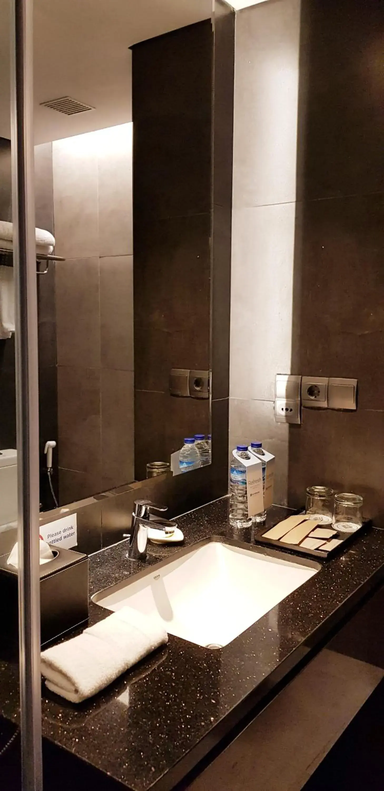 Bathroom in Wyndham Opi Hotel Palembang Bathroom in Wyndham Opi Hotel Palembang