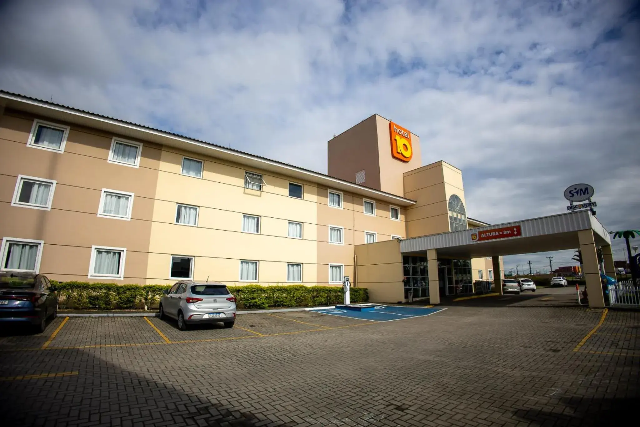 Property building in Hotel 10 Itajai/Navegantes Property building in Hotel 10 Itajai/Navegantes